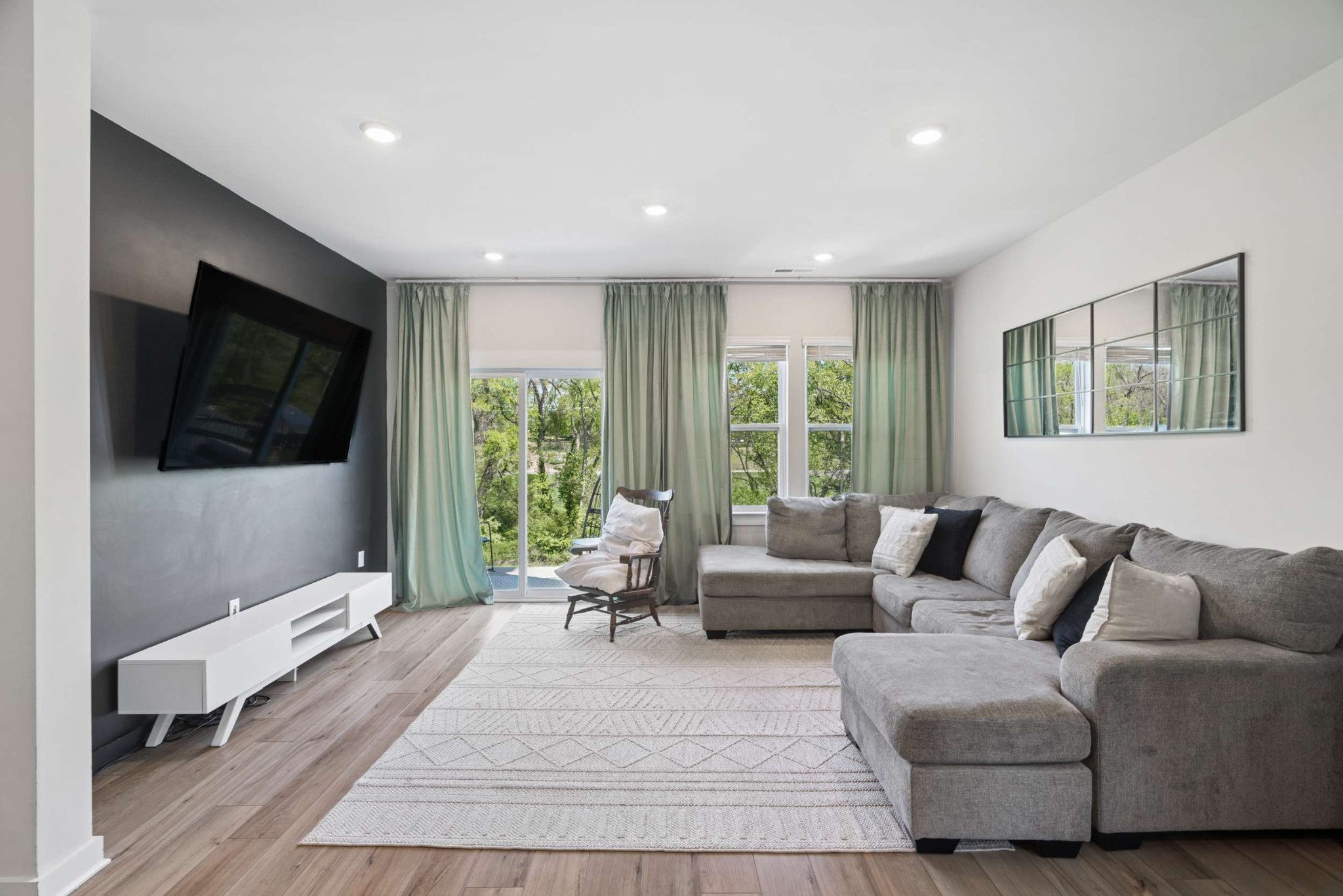 2216 Robert Gwynne Dr