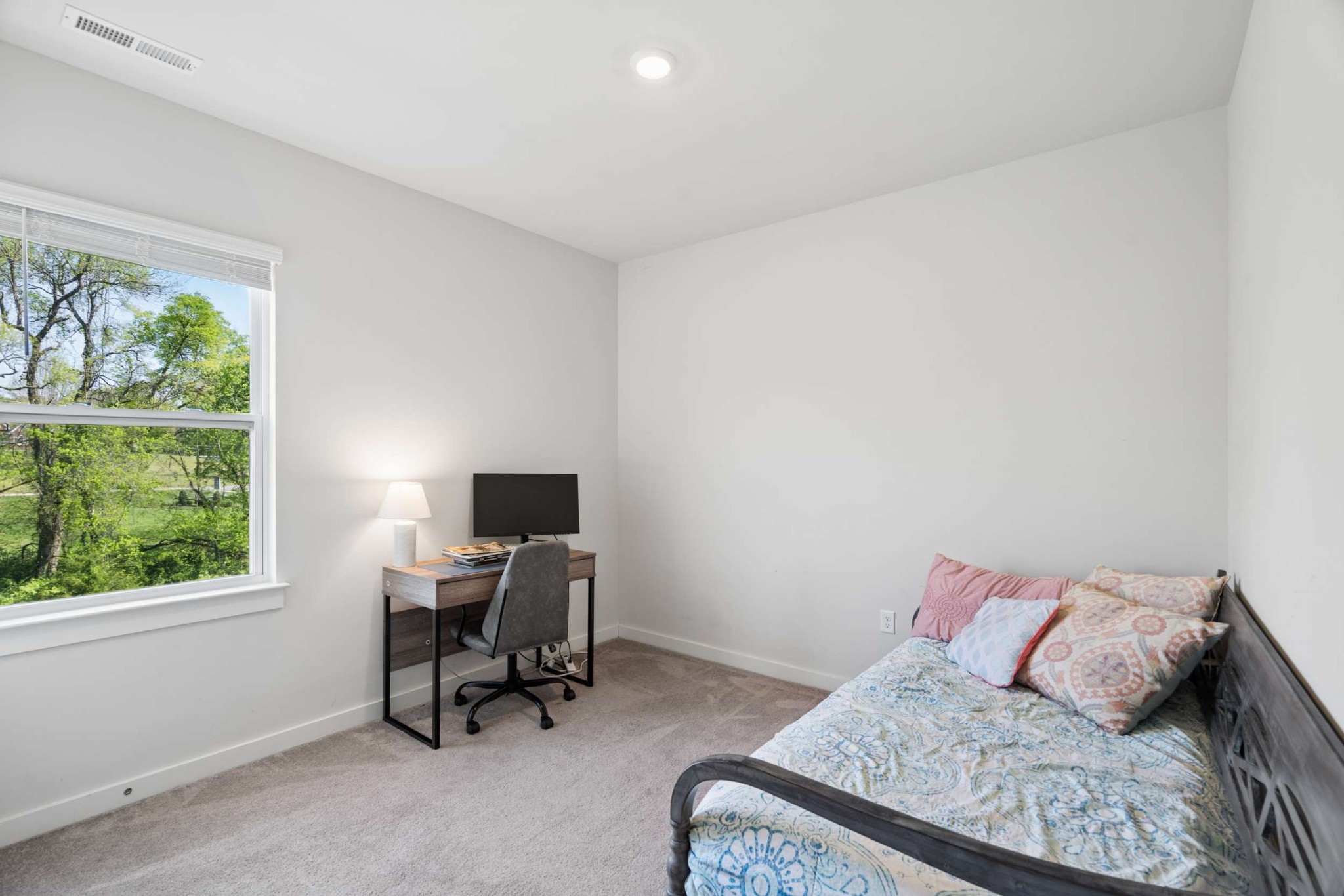 2216 Robert Gwynne Dr