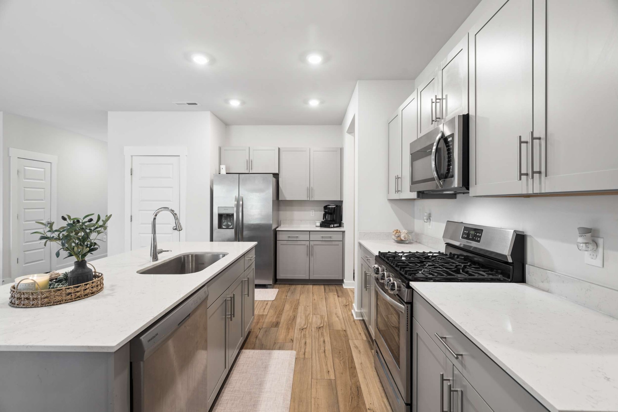 2216 Robert Gwynne Dr