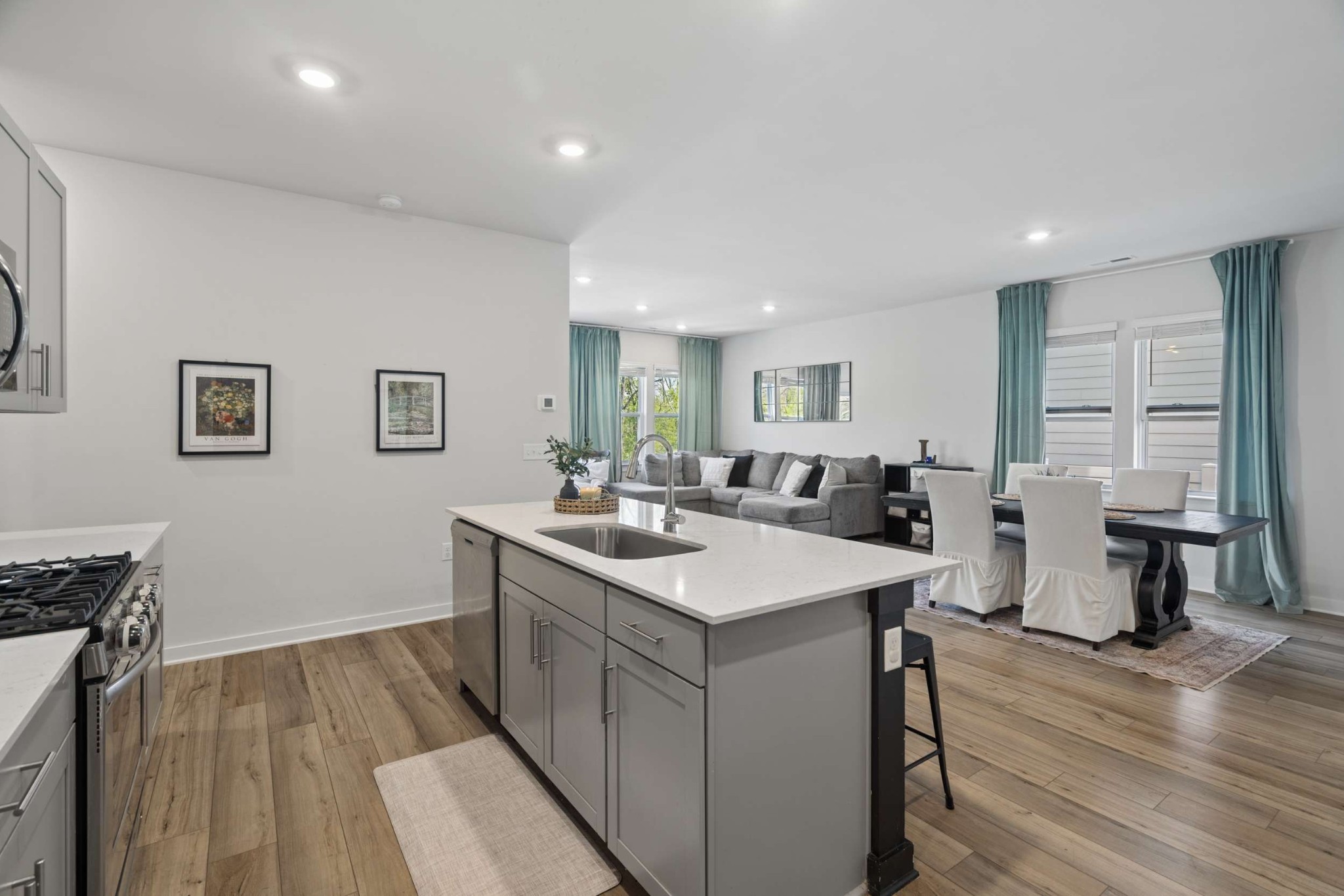 2216 Robert Gwynne Dr