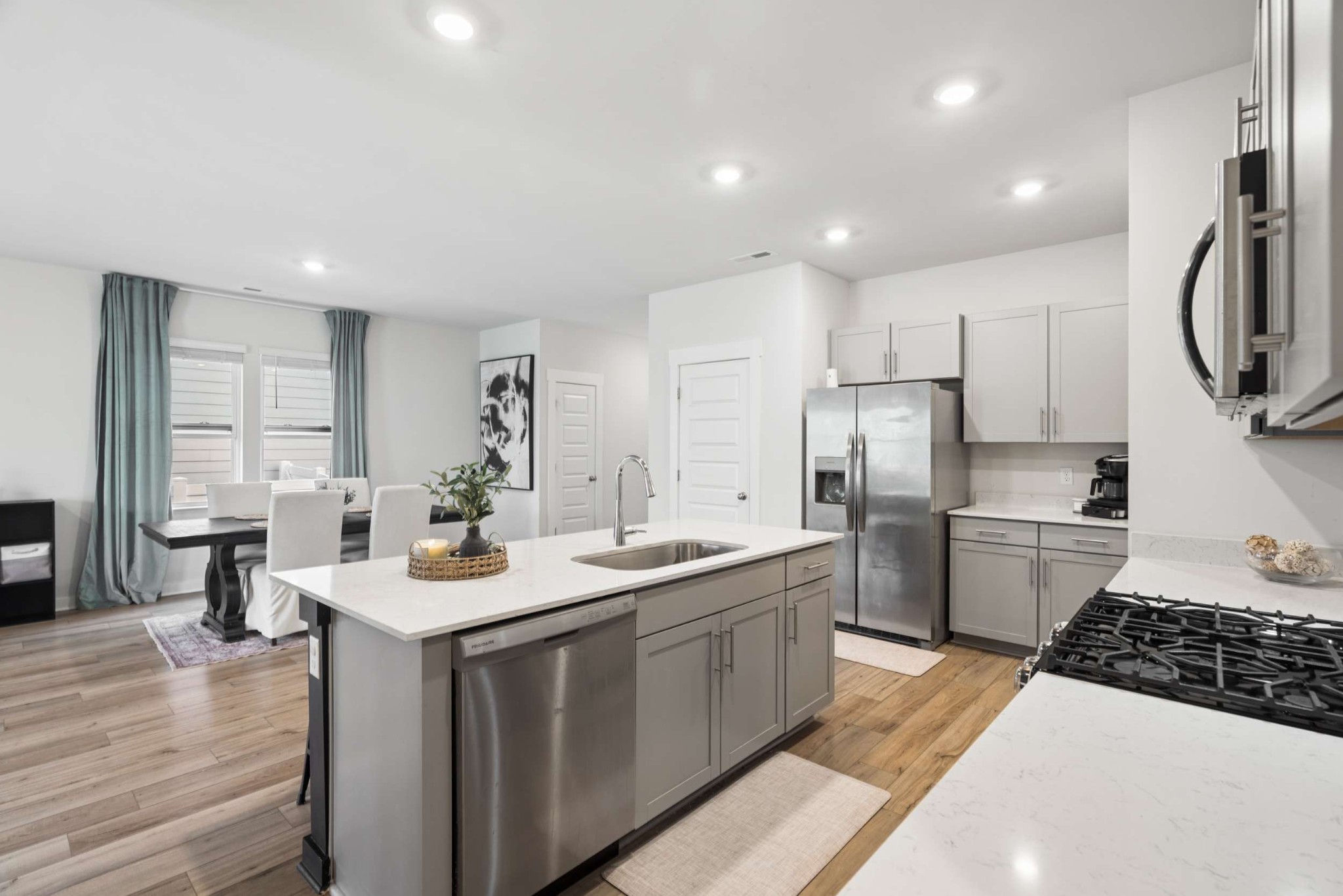 2216 Robert Gwynne Dr