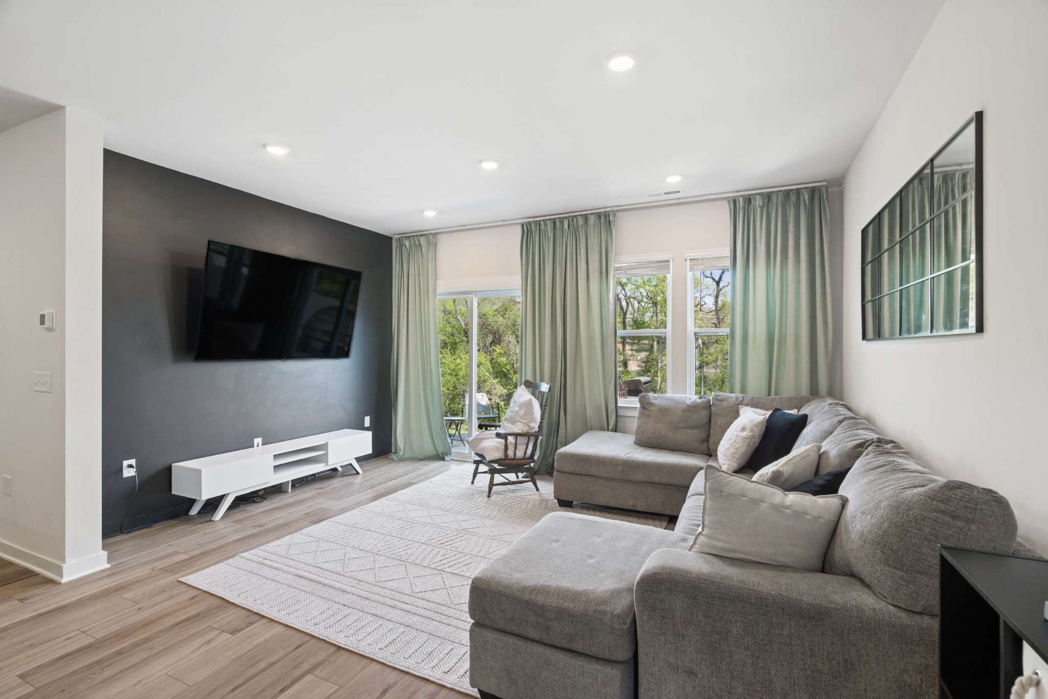 2216 Robert Gwynne Dr