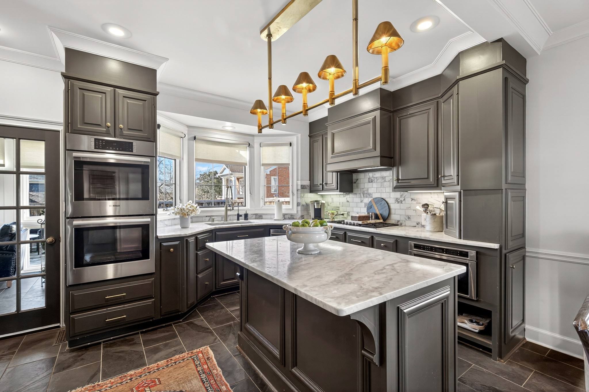 115 Chatsworth Dr