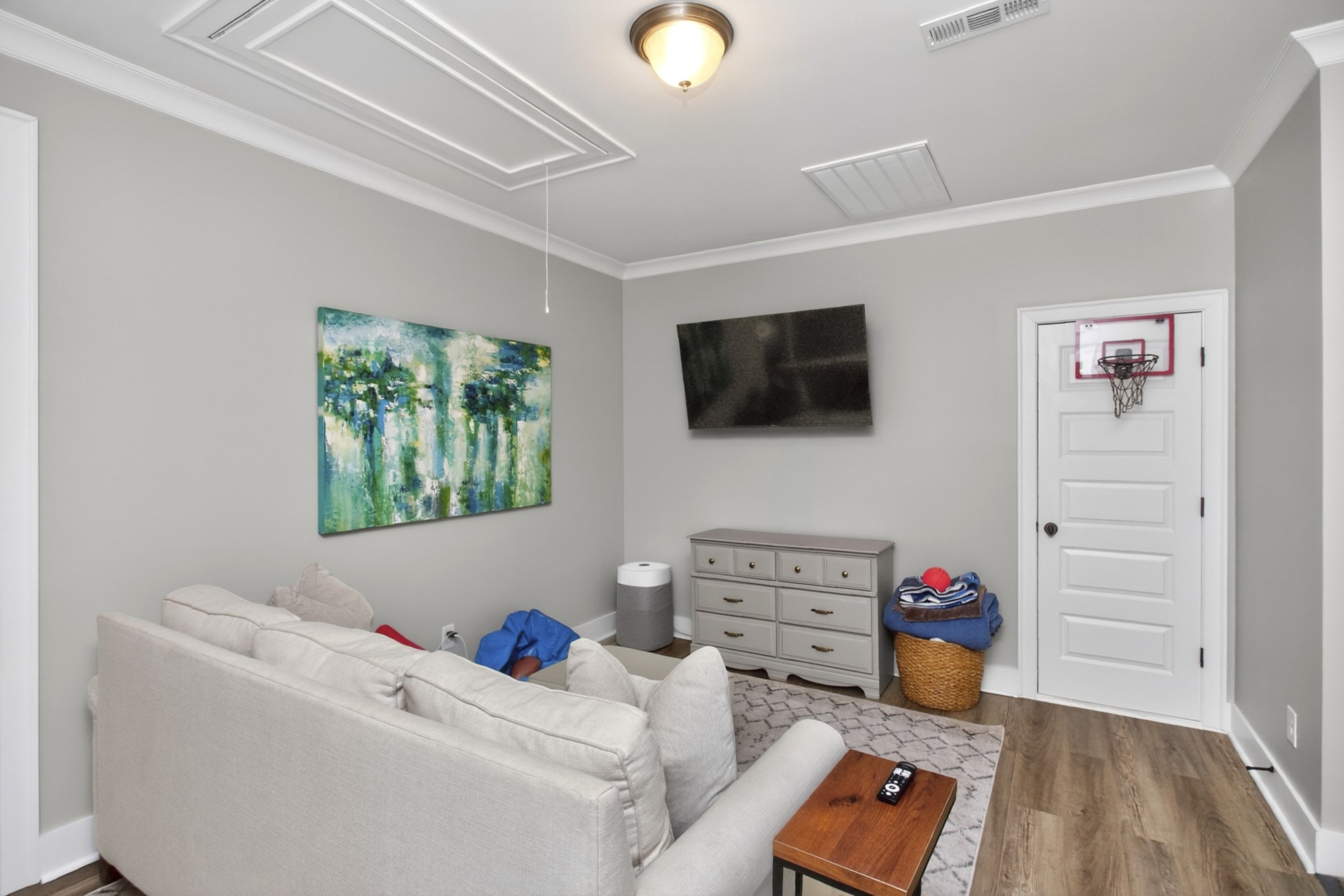 748 Fontwell Ln