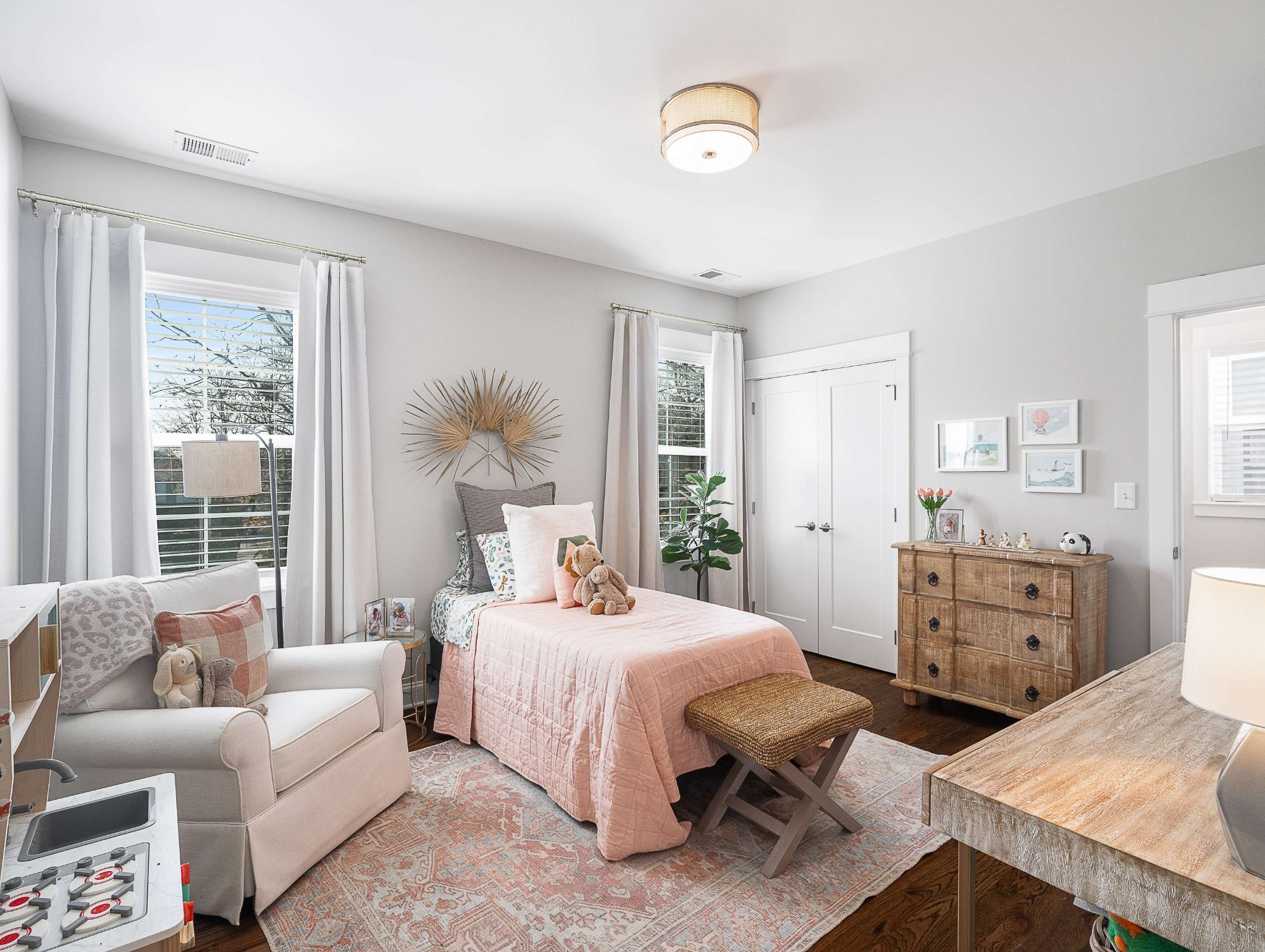 2146B Oakland St