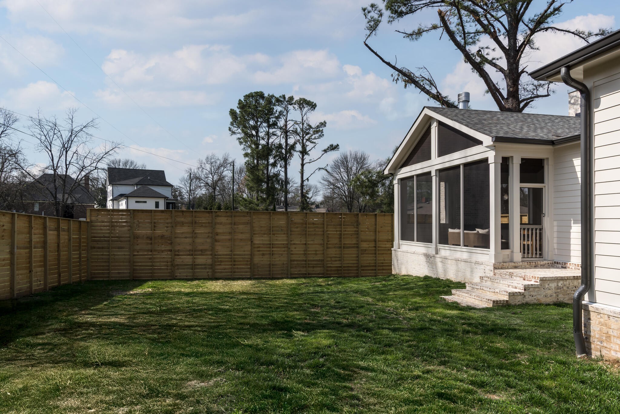 1133 Lipscomb Dr
