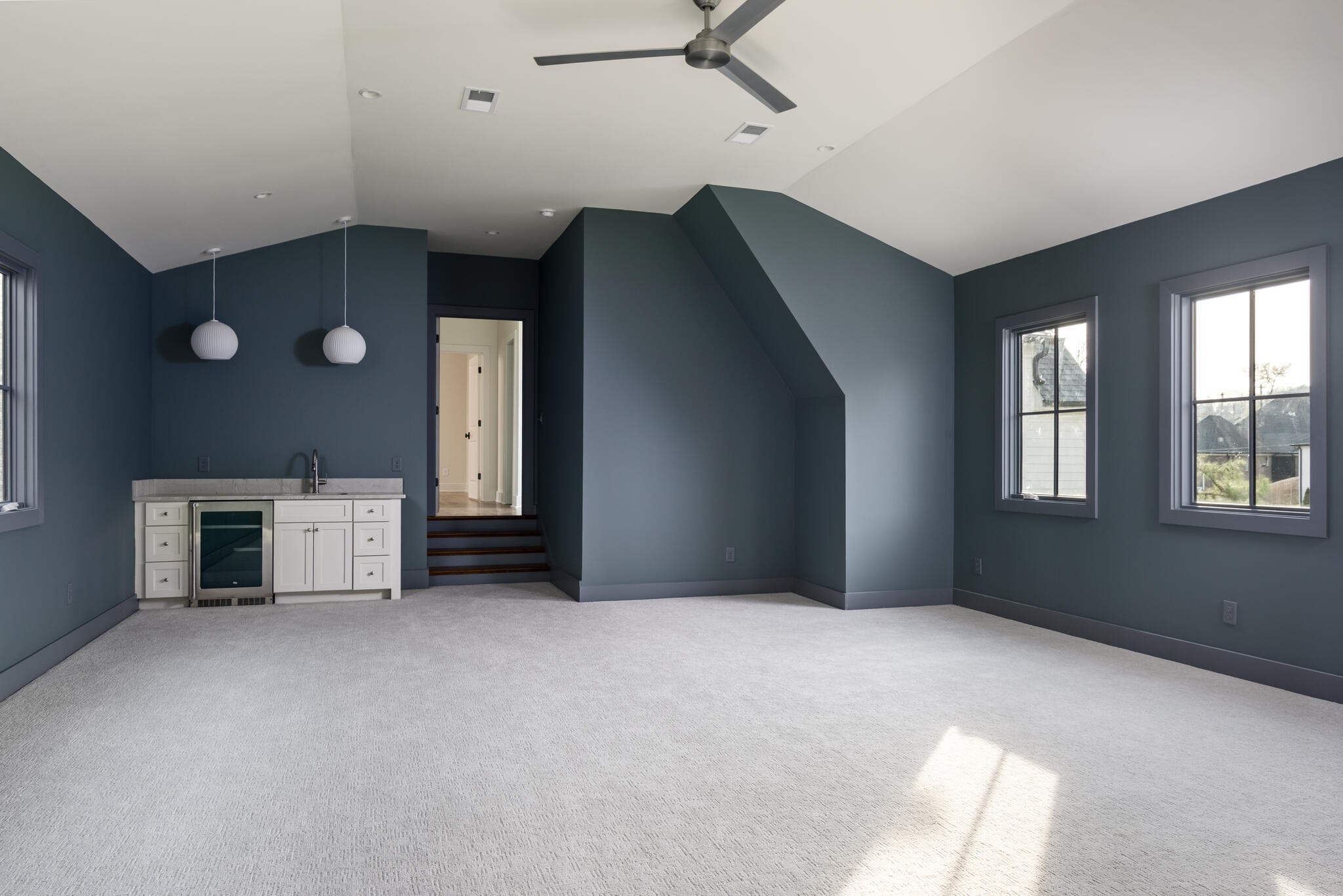 1133 Lipscomb Dr