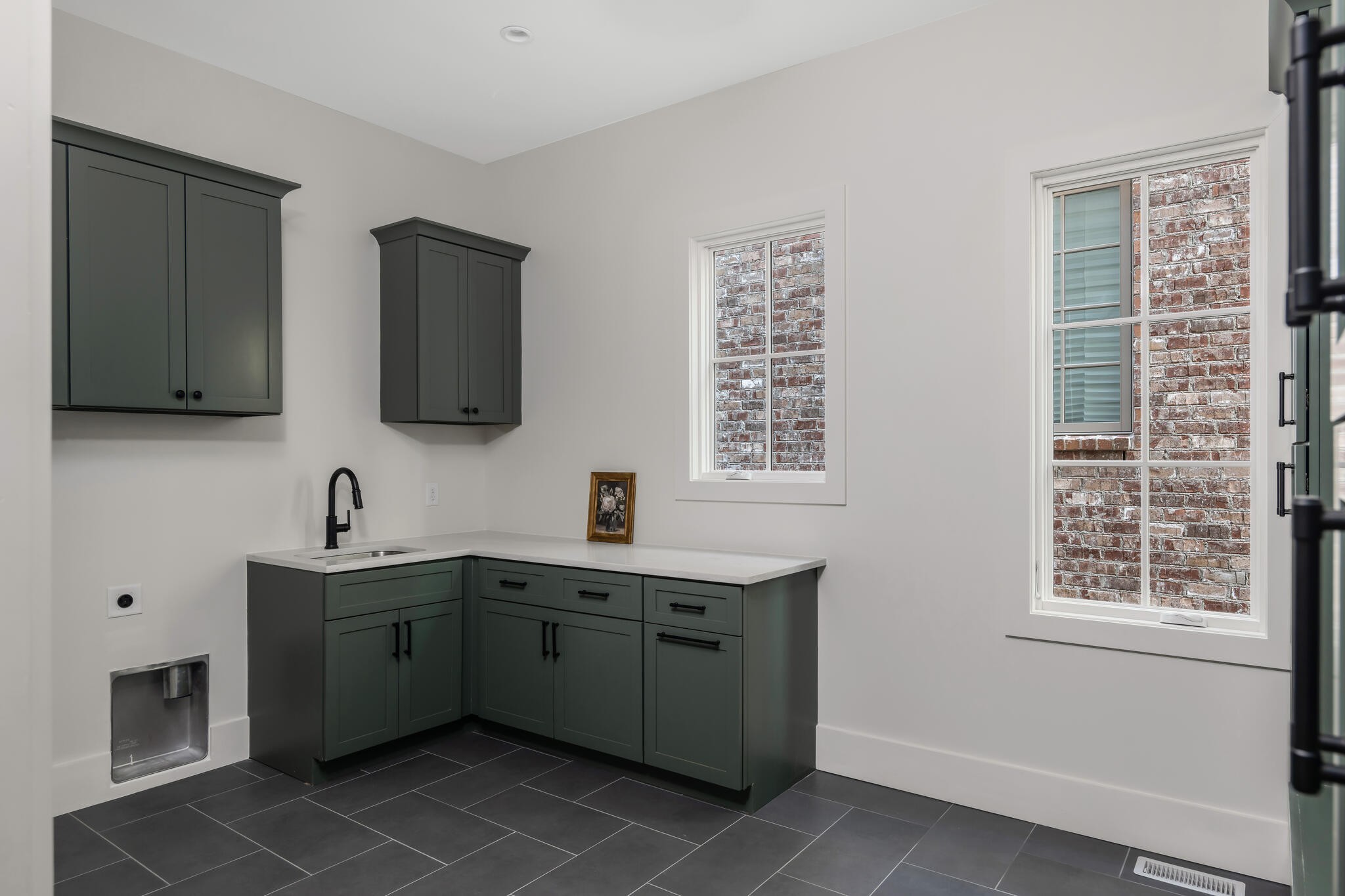 1133 Lipscomb Dr