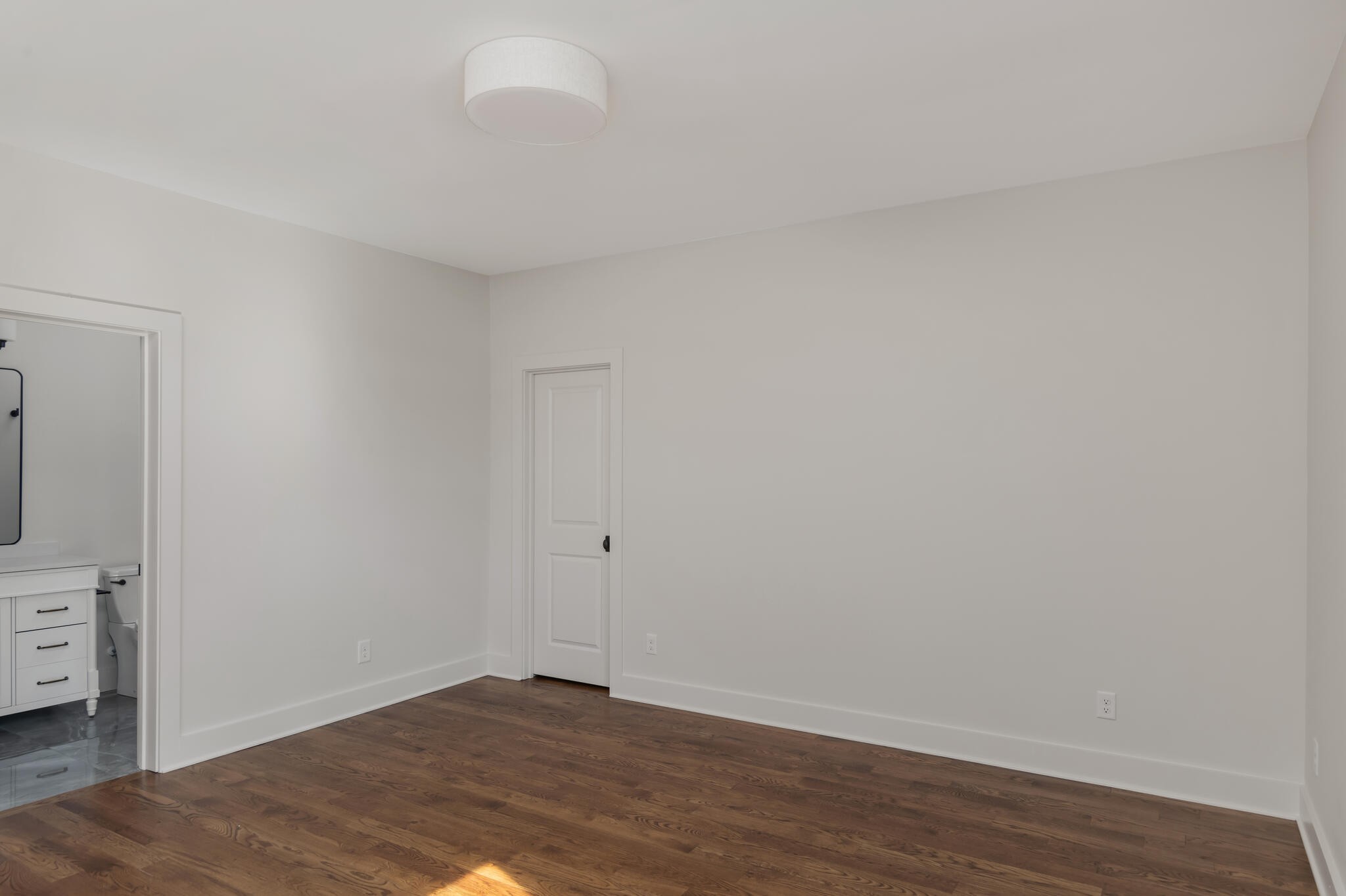 1133 Lipscomb Dr