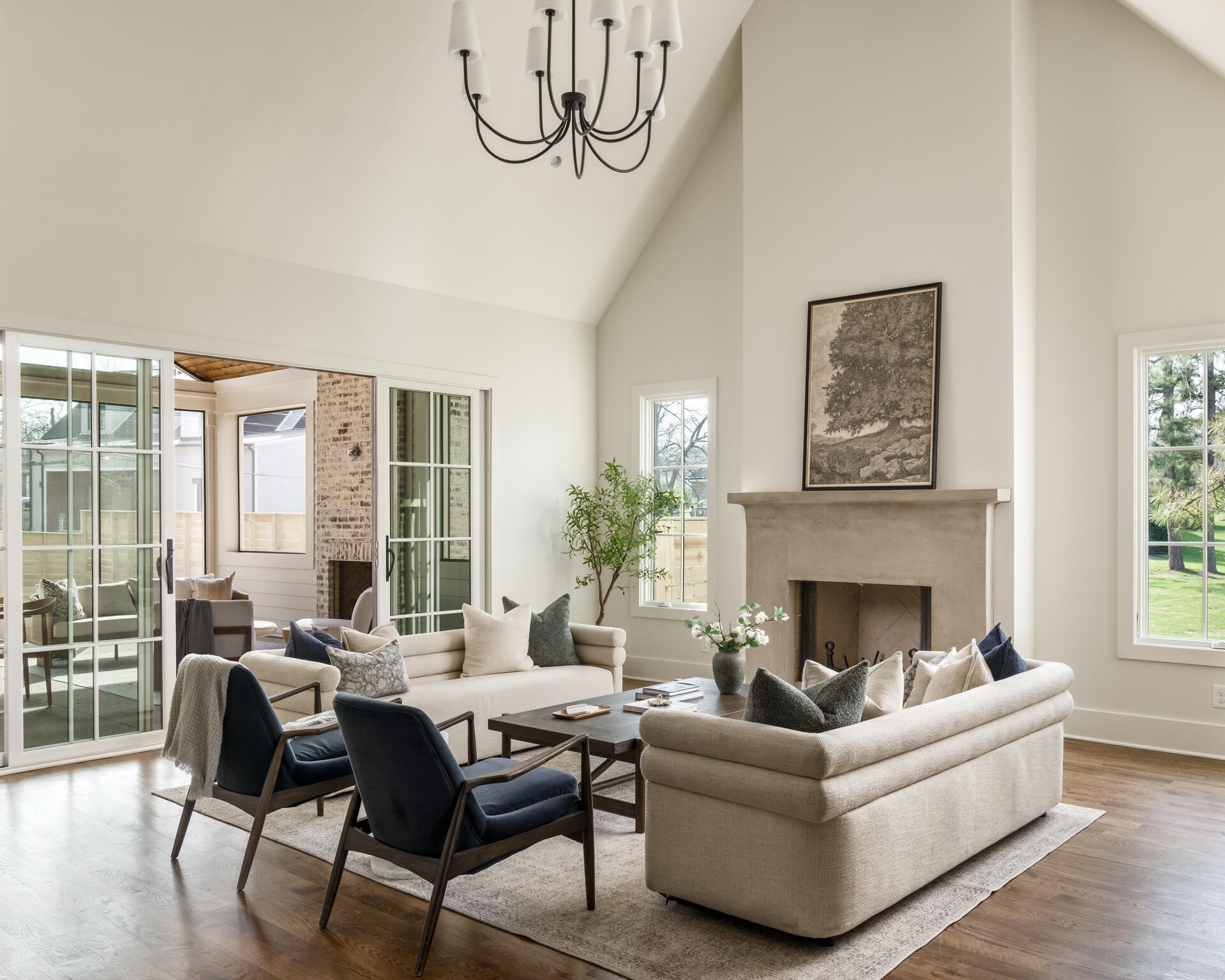 1133 Lipscomb Dr