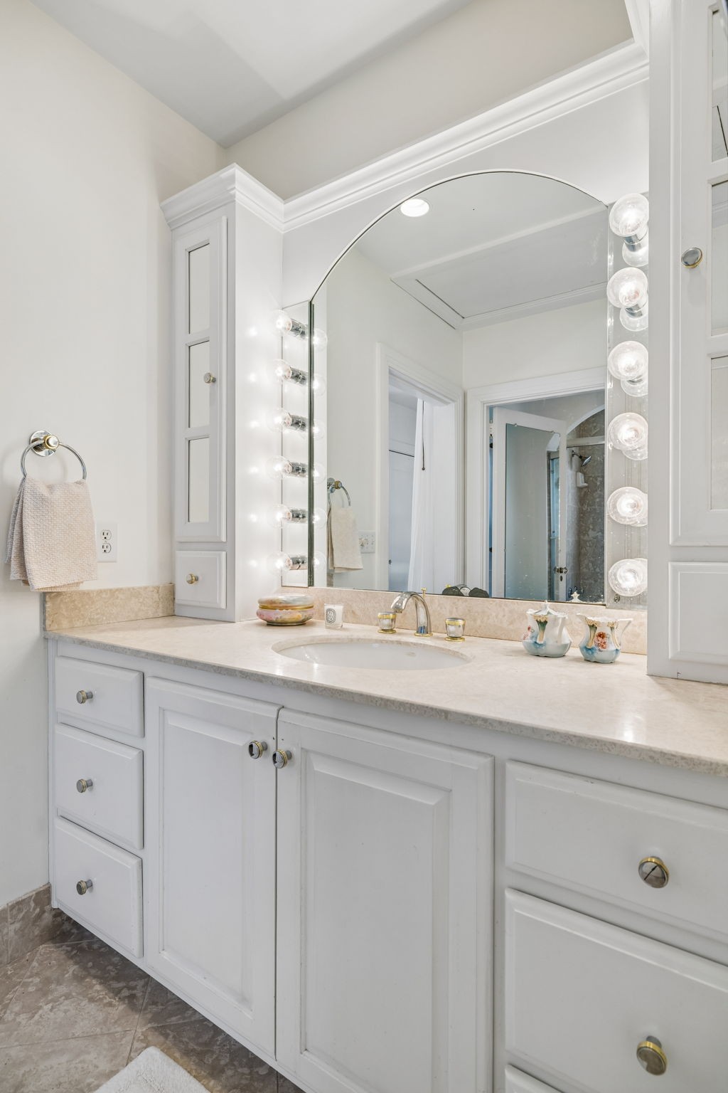 219 Deer Park Cir
