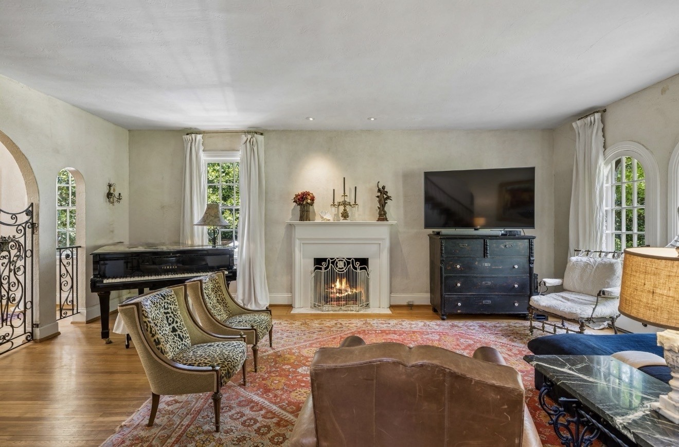 219 Deer Park Cir