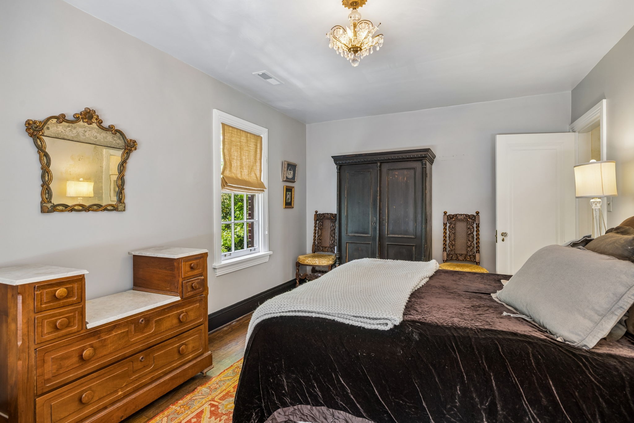 219 Deer Park Cir