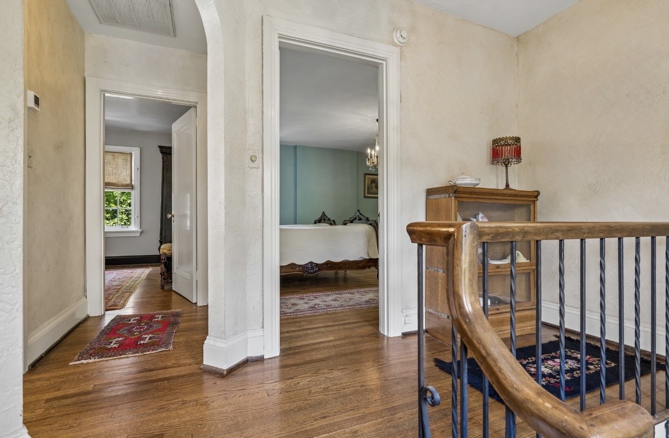 219 Deer Park Cir