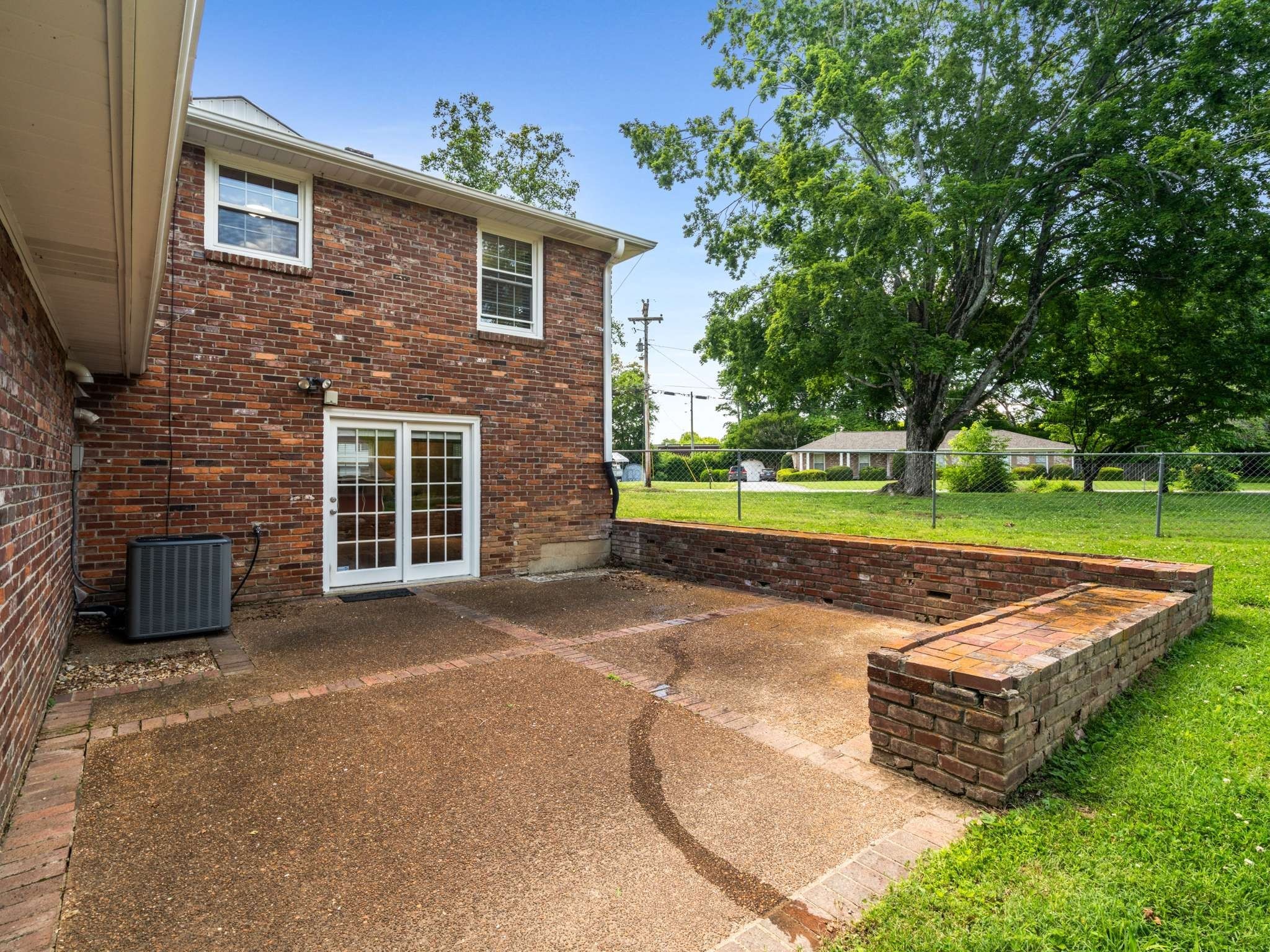 604 Meadowgreen Dr