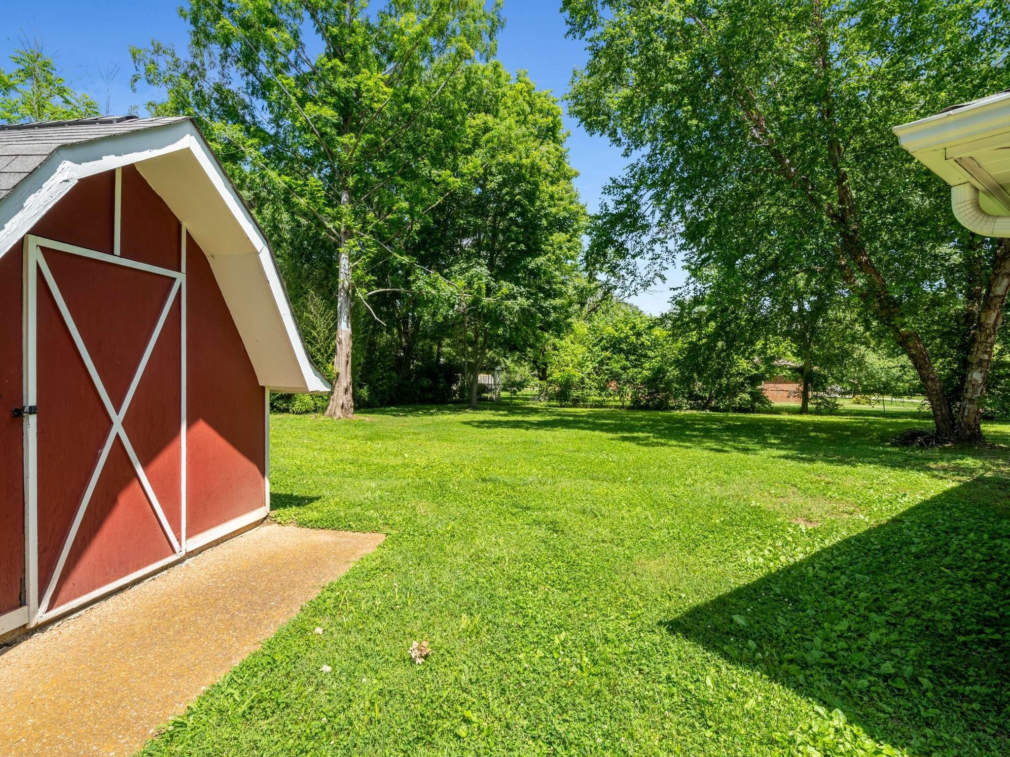 604 Meadowgreen Dr