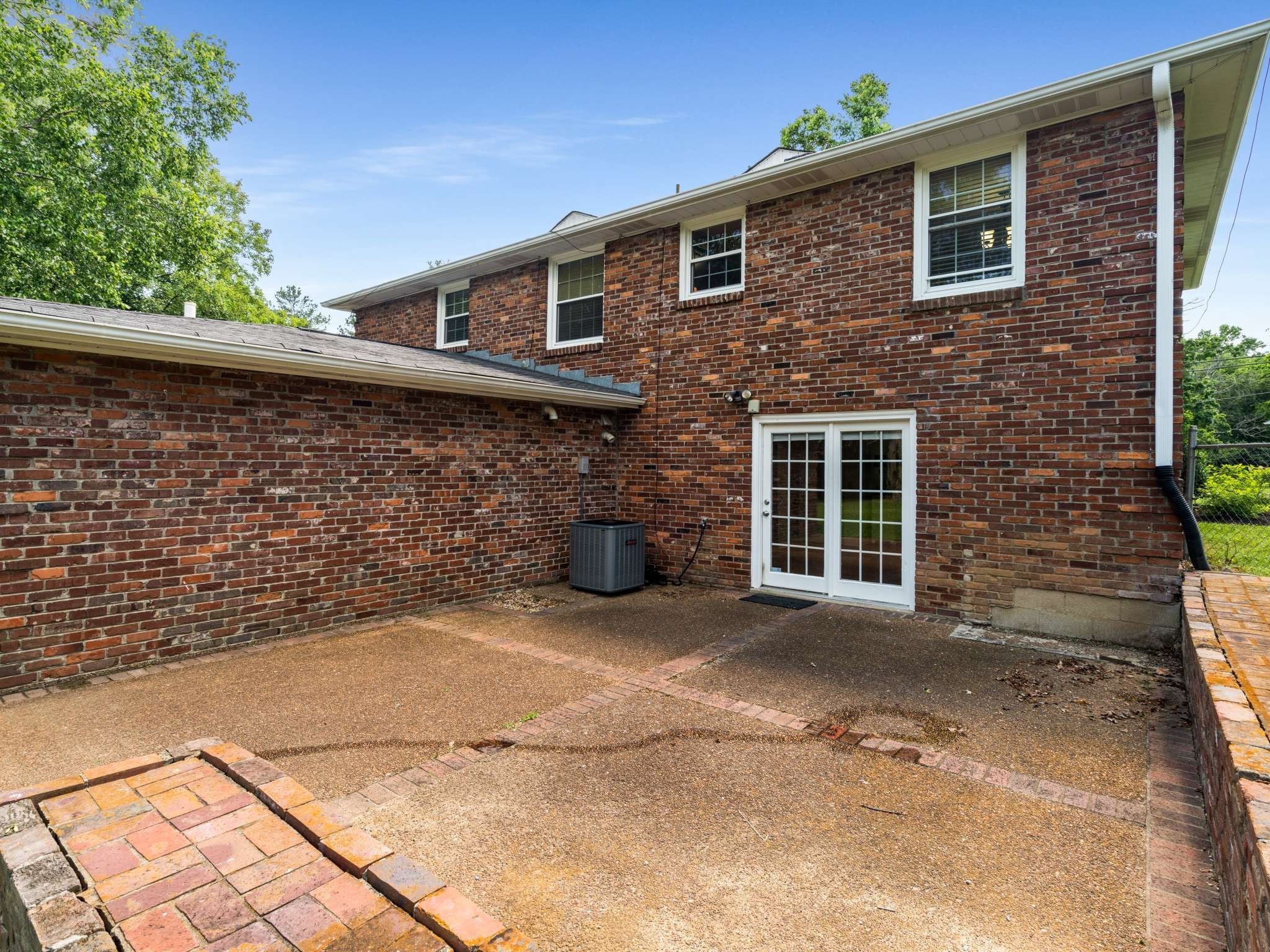 604 Meadowgreen Dr