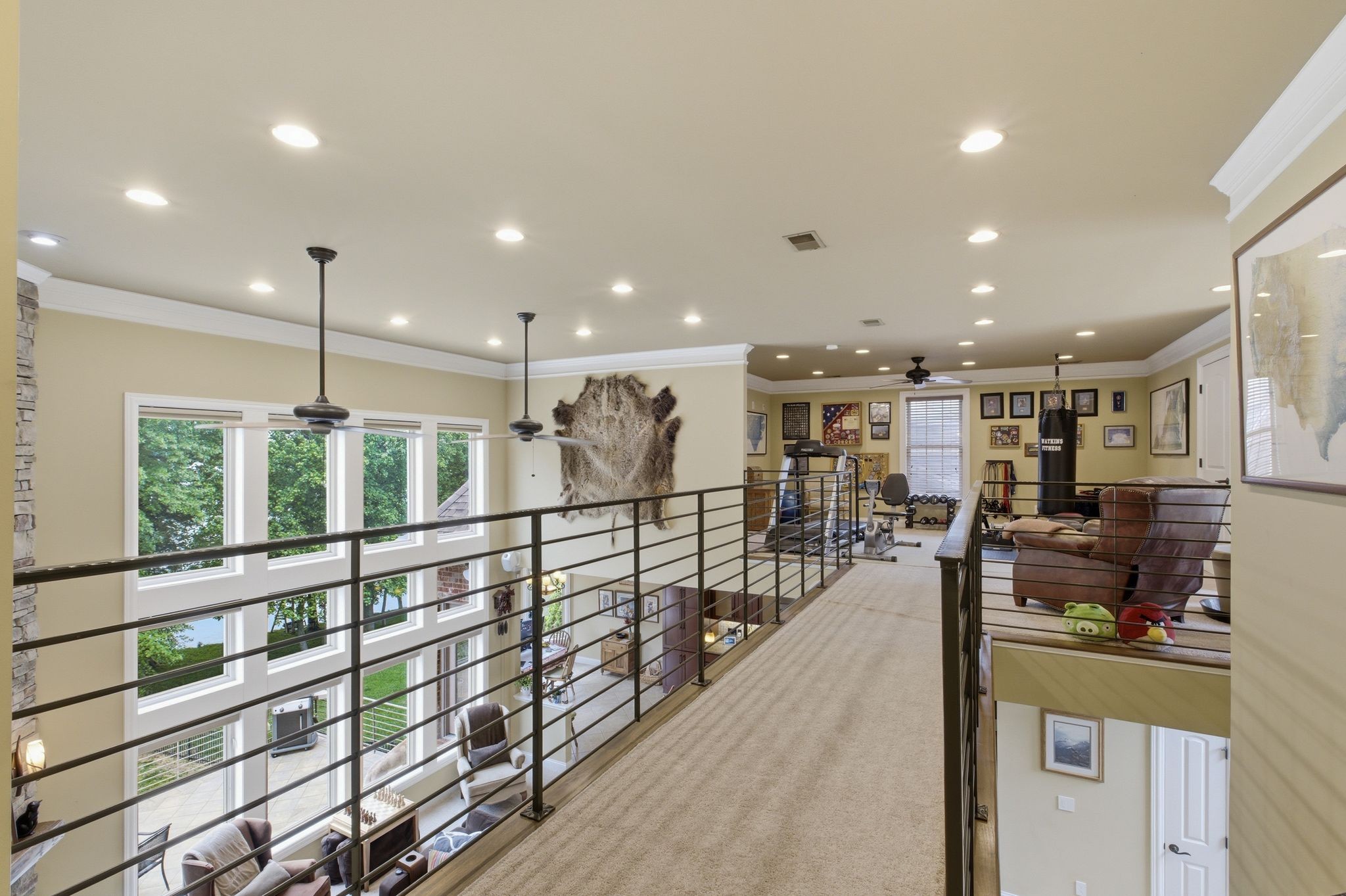 100 Lakecrest Cir