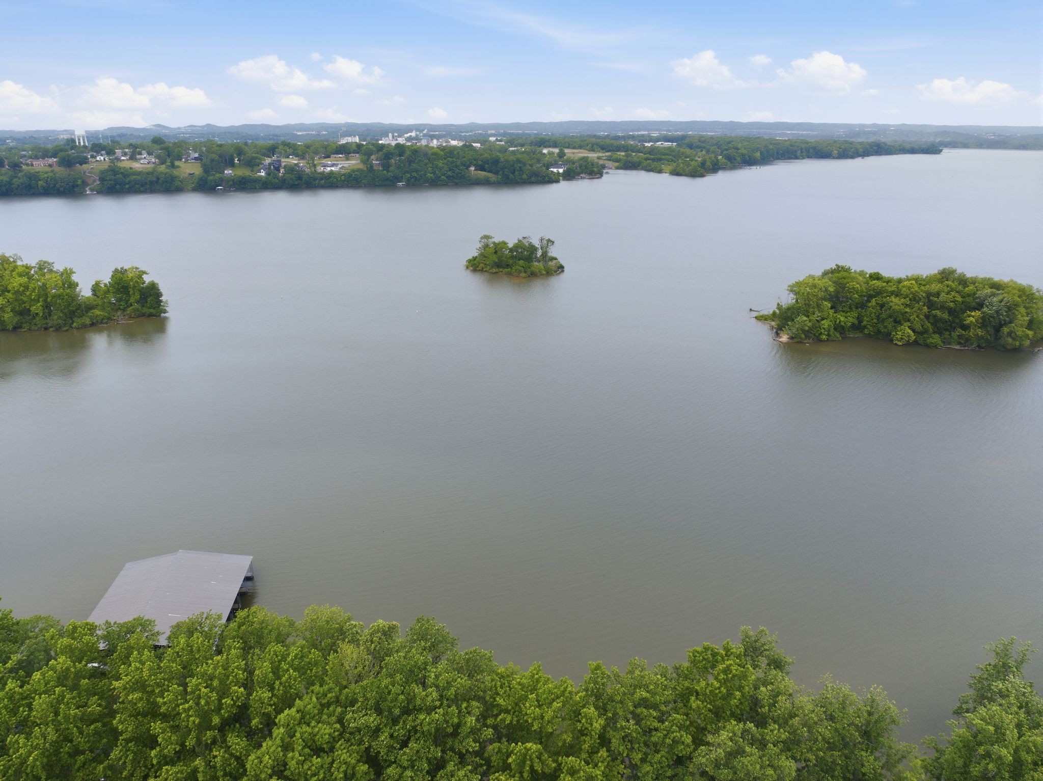 100 Lakecrest Cir