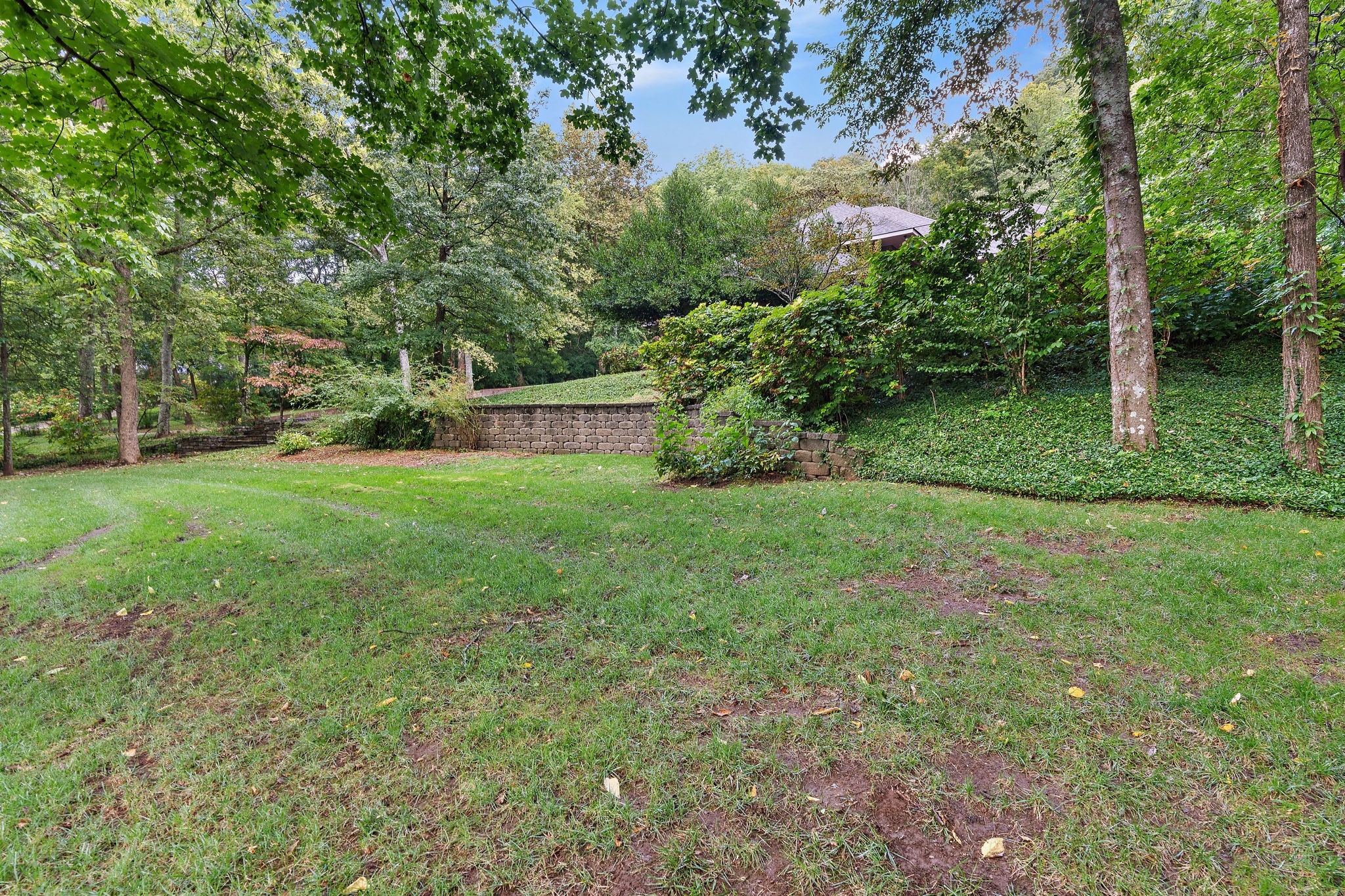 5543 Stanford Dr