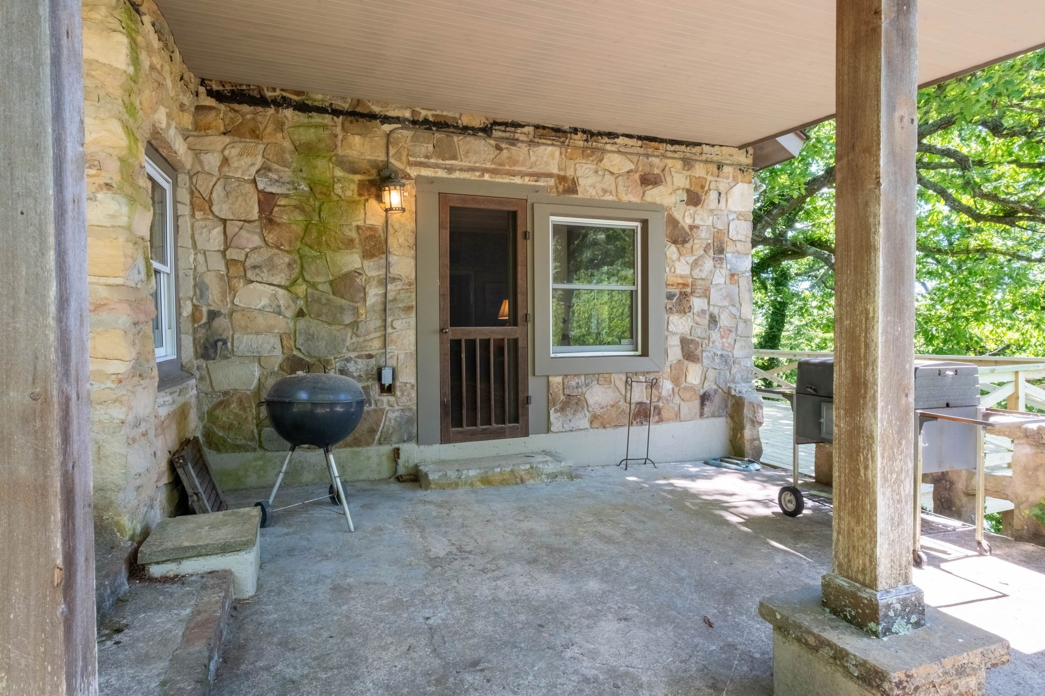 167 Pollywood Ln