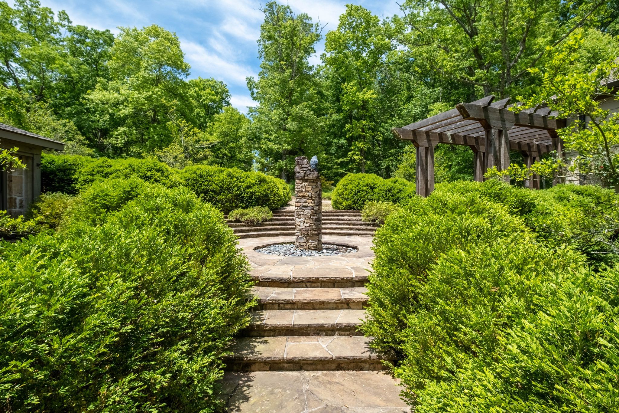 167 Pollywood Ln