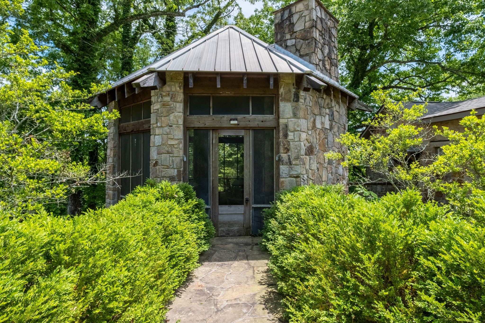 167 Pollywood Ln