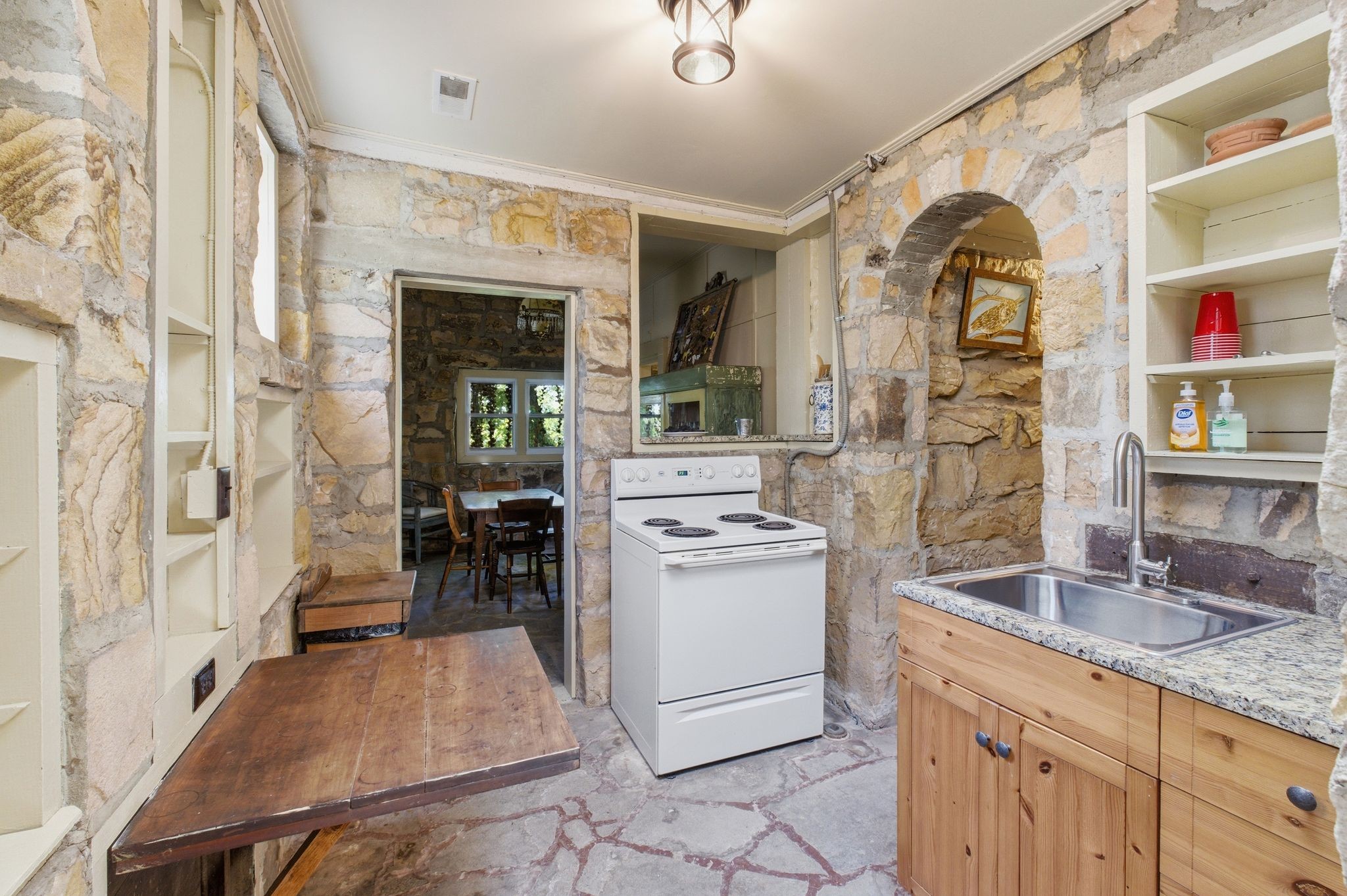 167 Pollywood Ln