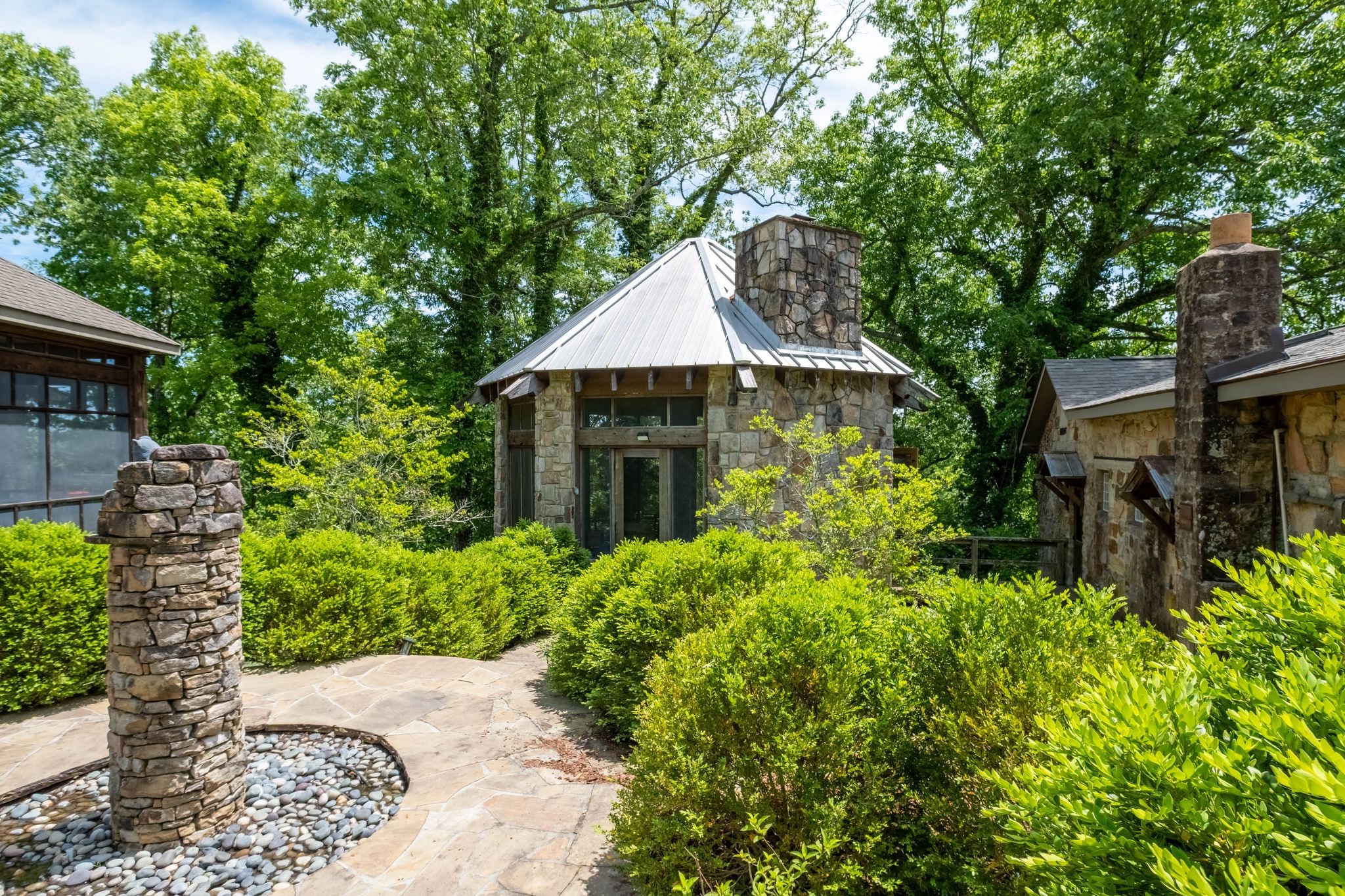 167 Pollywood Ln
