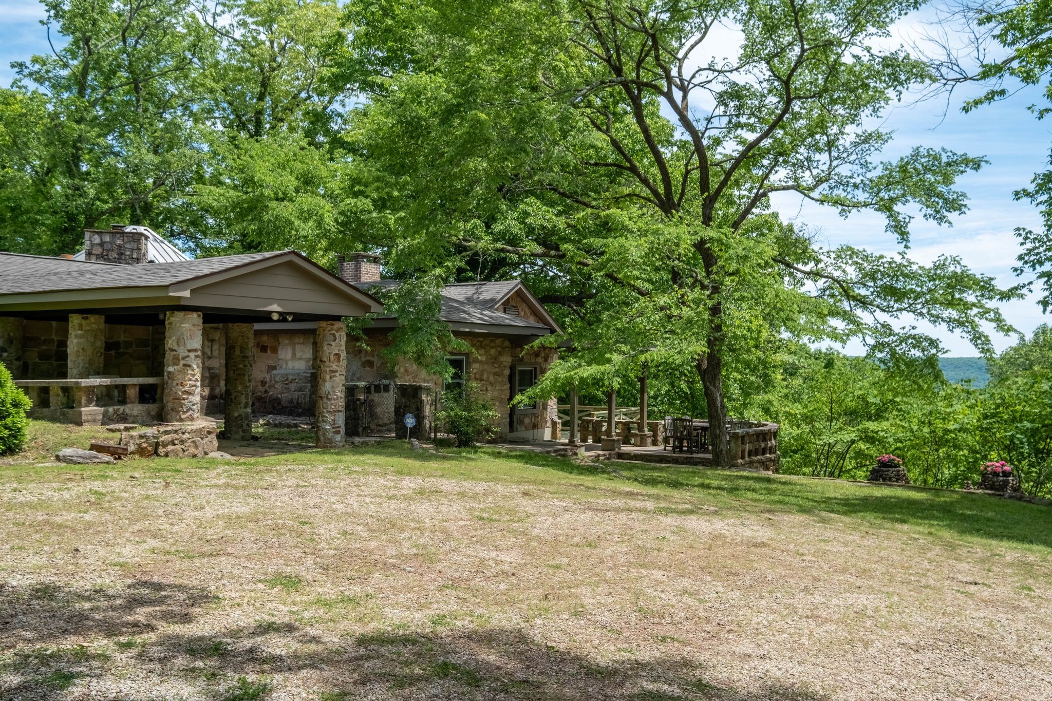 167 Pollywood Ln