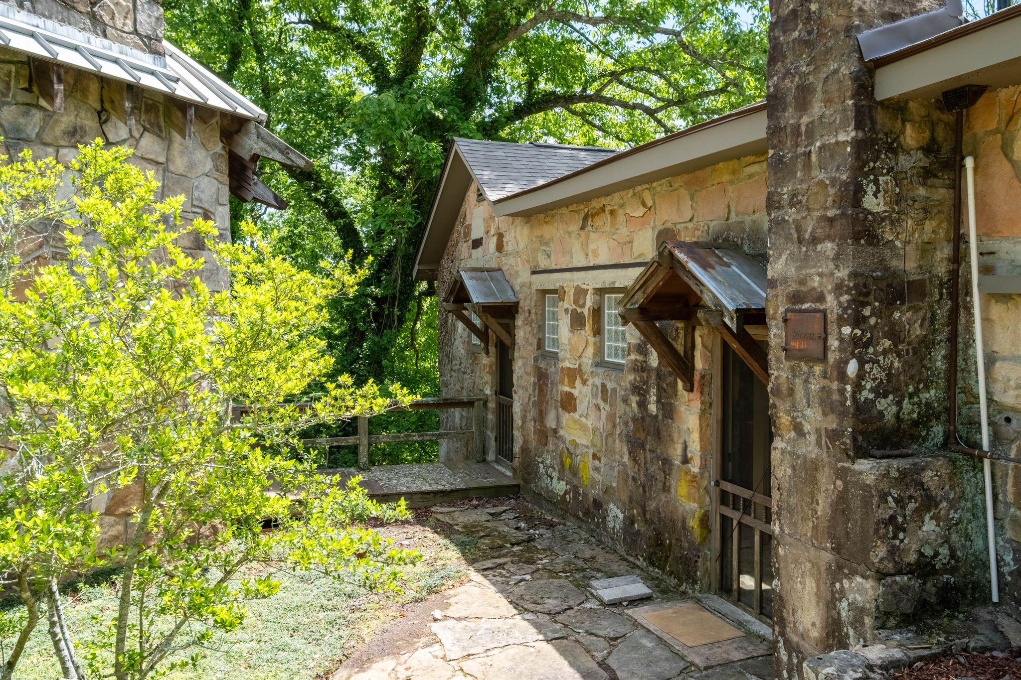 167 Pollywood Ln