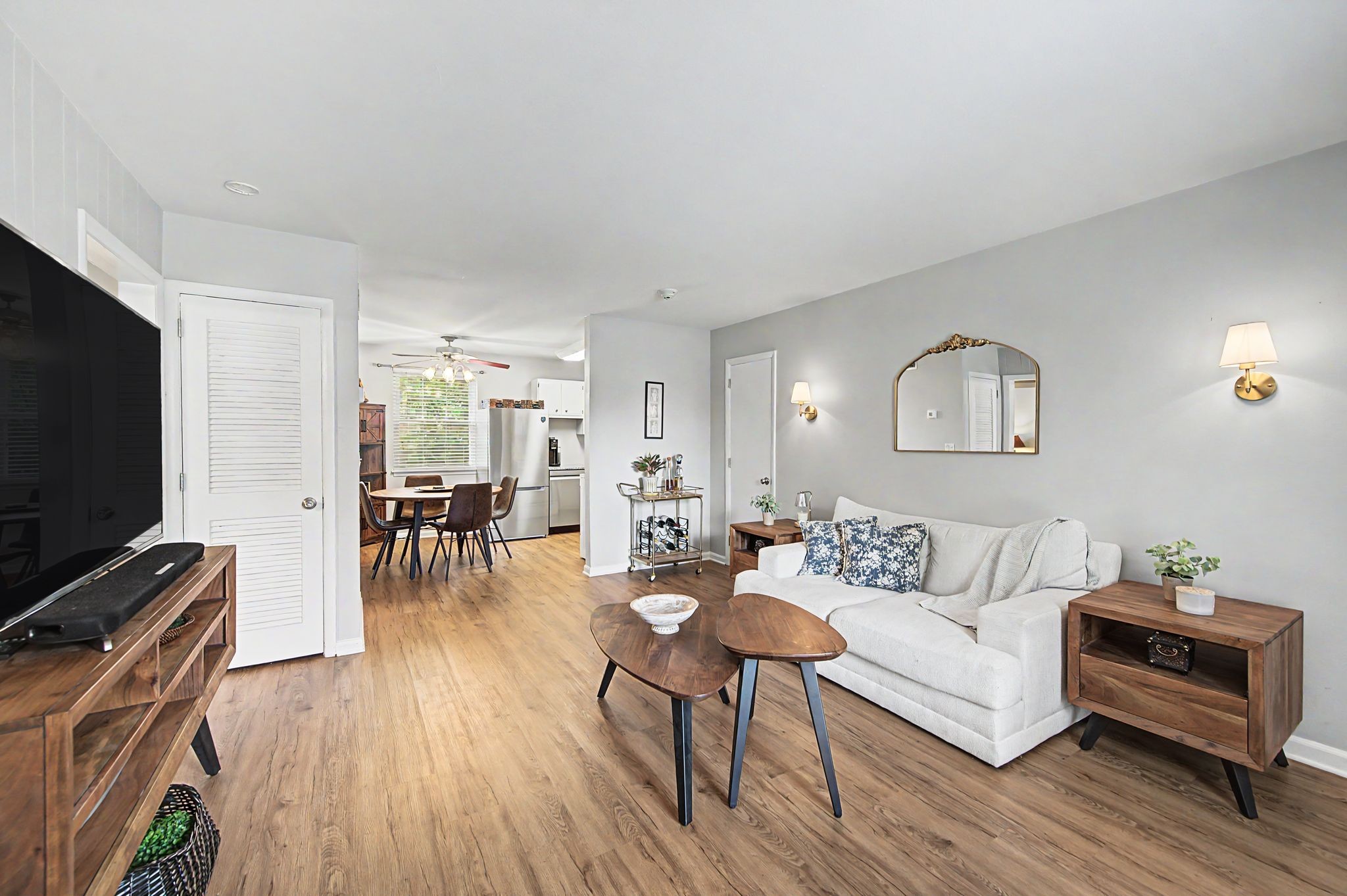 1100 W Main St Unit: D5