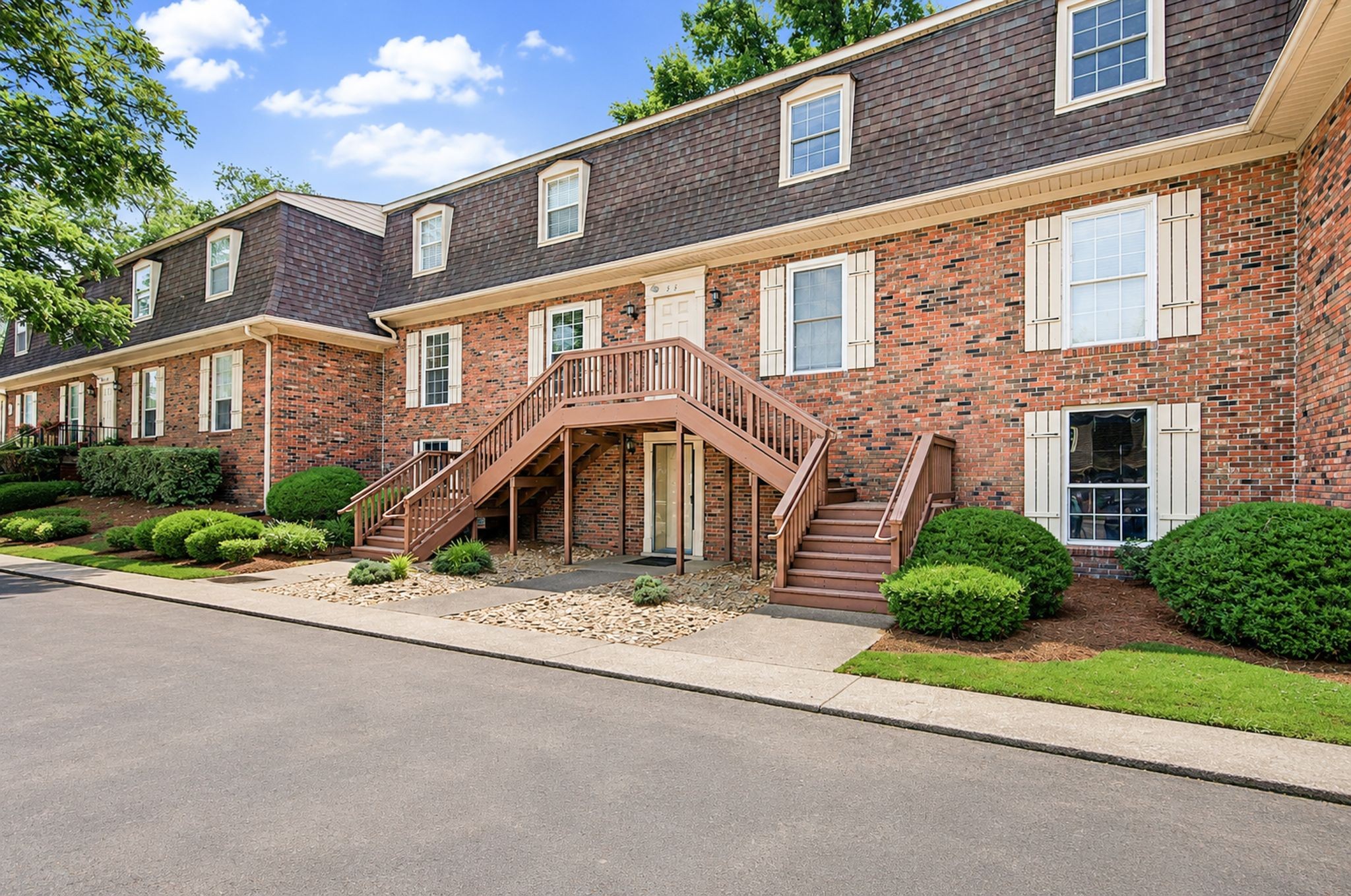 1100 W Main St Unit: D5
