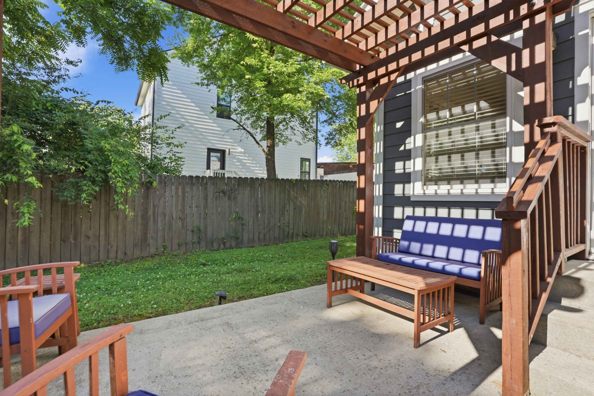 2408 Branch St