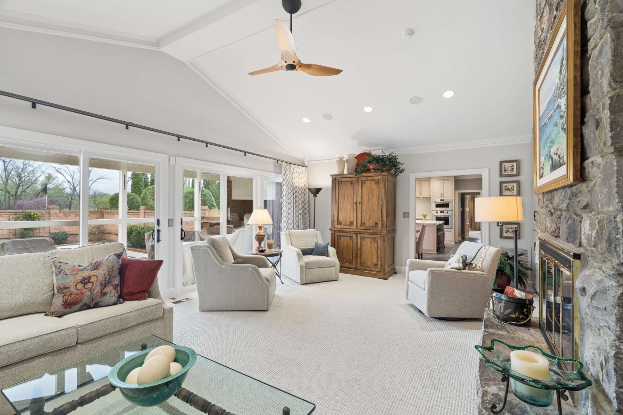 6401 E Valley Ct