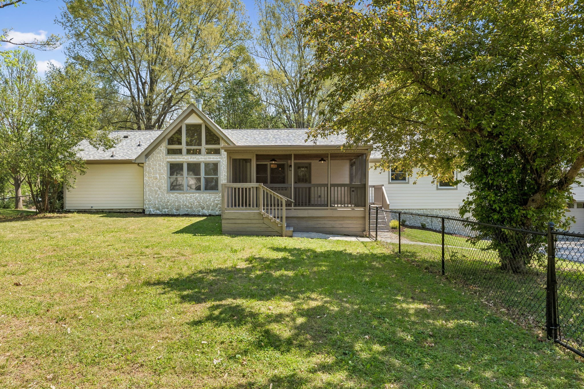 110 Green Valley Blvd