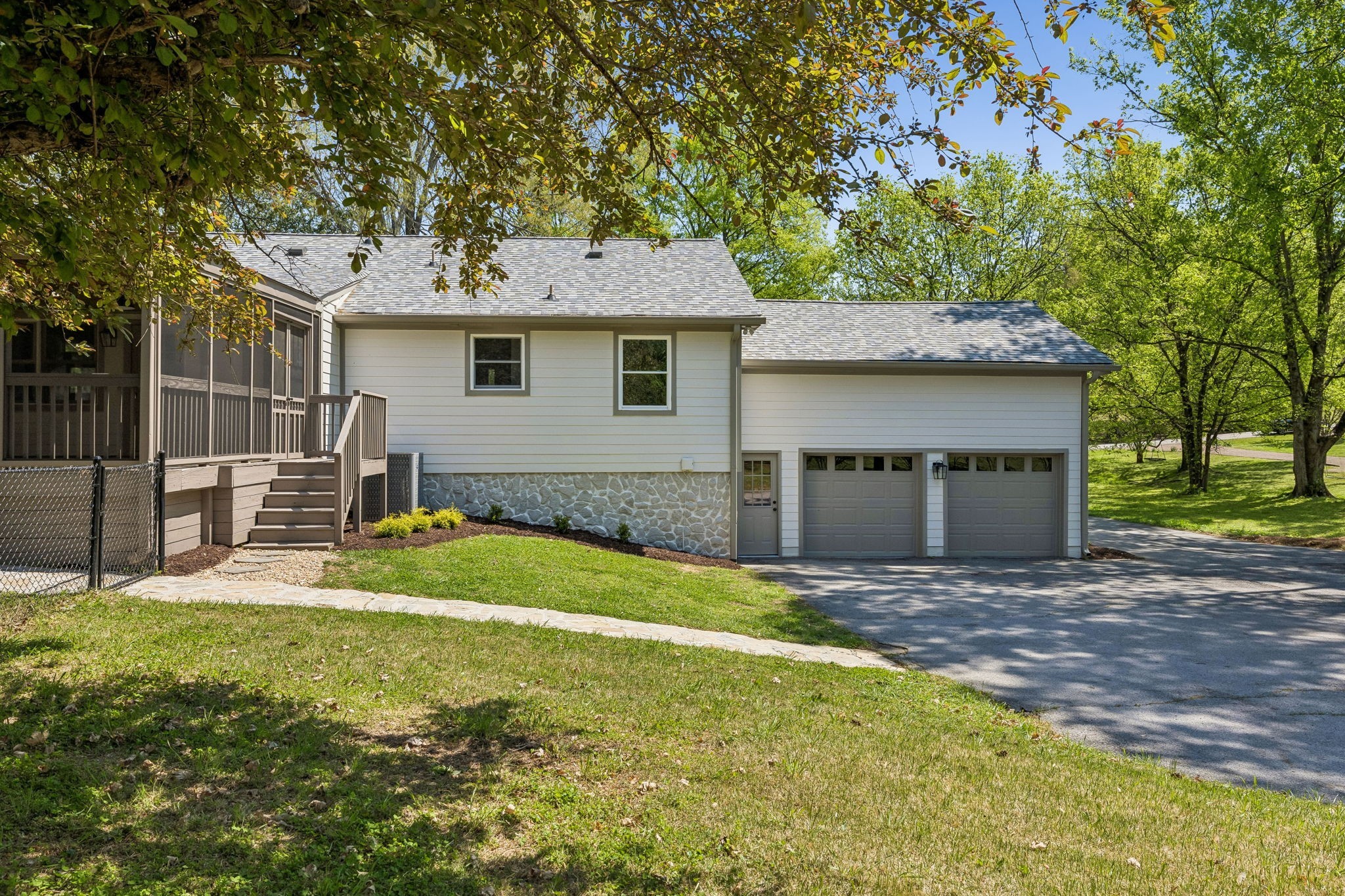 110 Green Valley Blvd