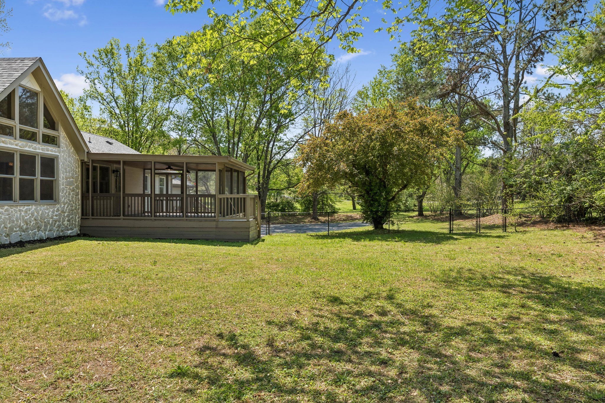 110 Green Valley Blvd