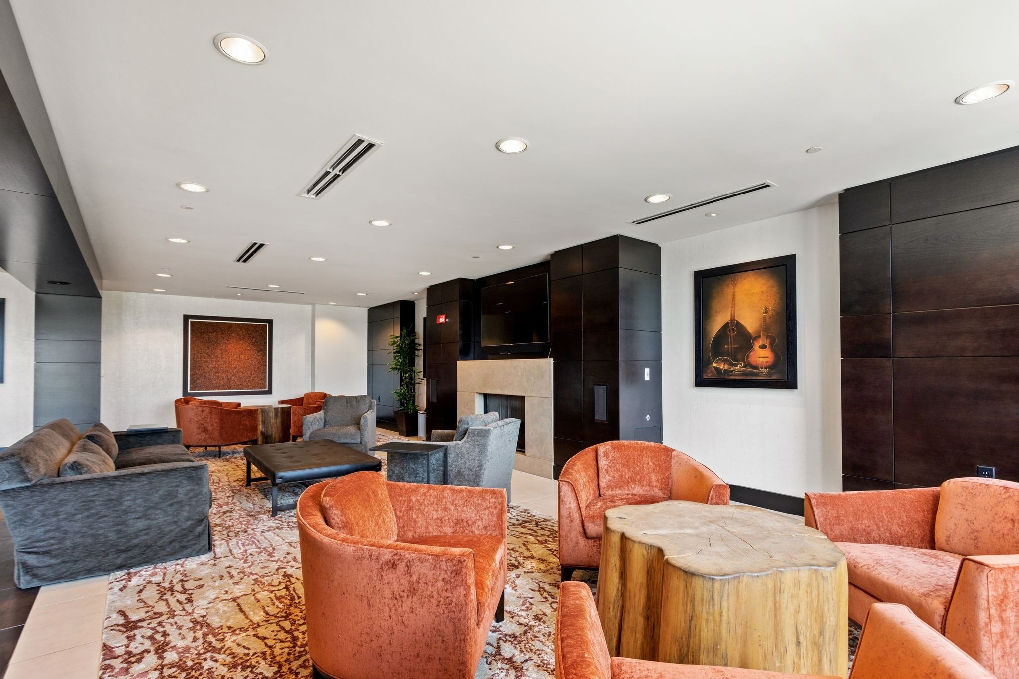 1920 Adelicia St Unit: 307