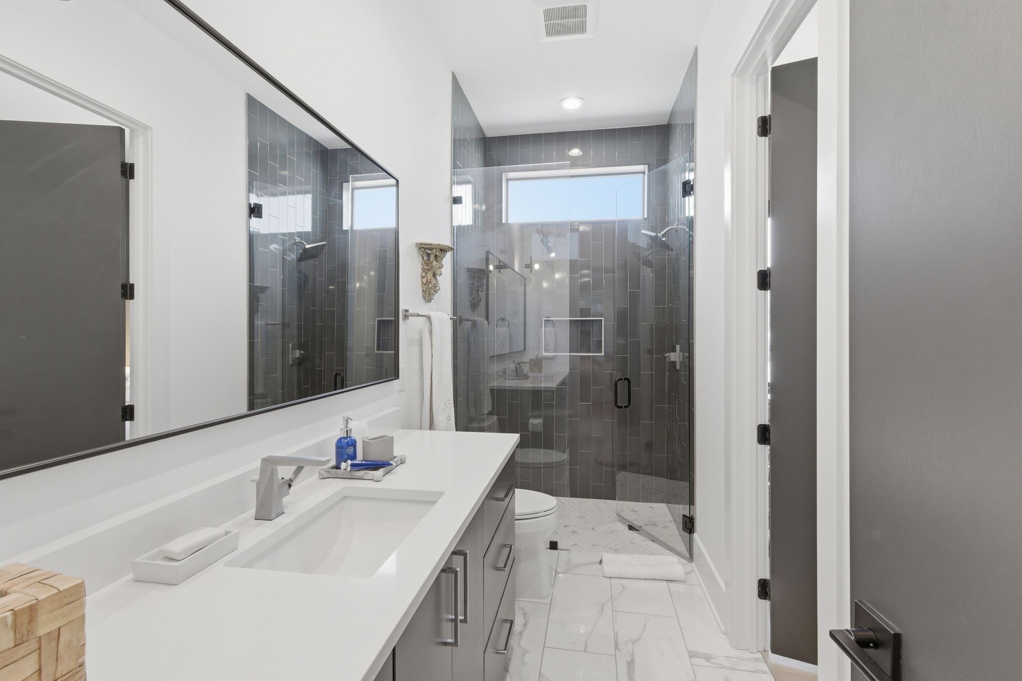 4117 Lone Oak Rd Unit: 8