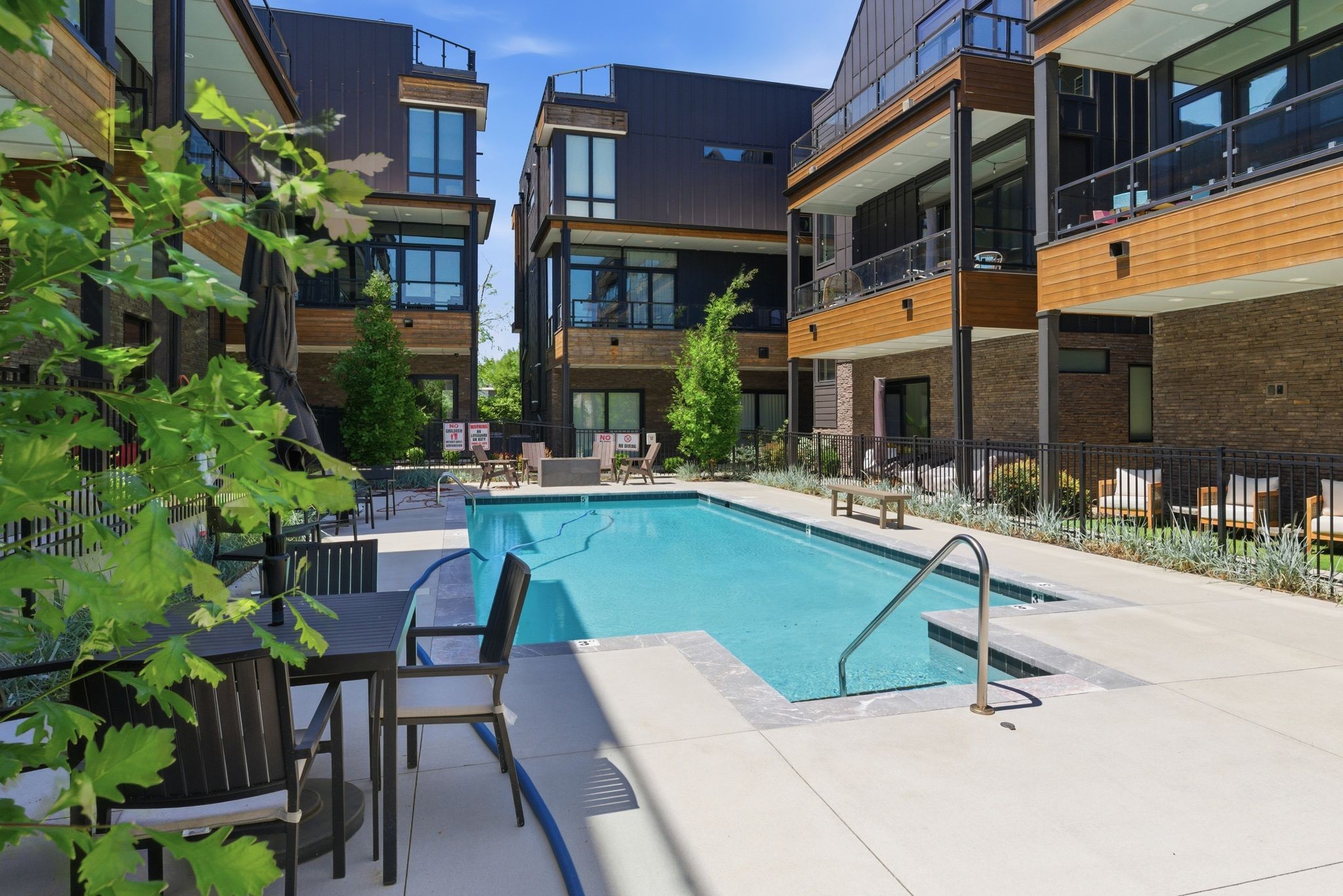 4117 Lone Oak Rd Unit: 8