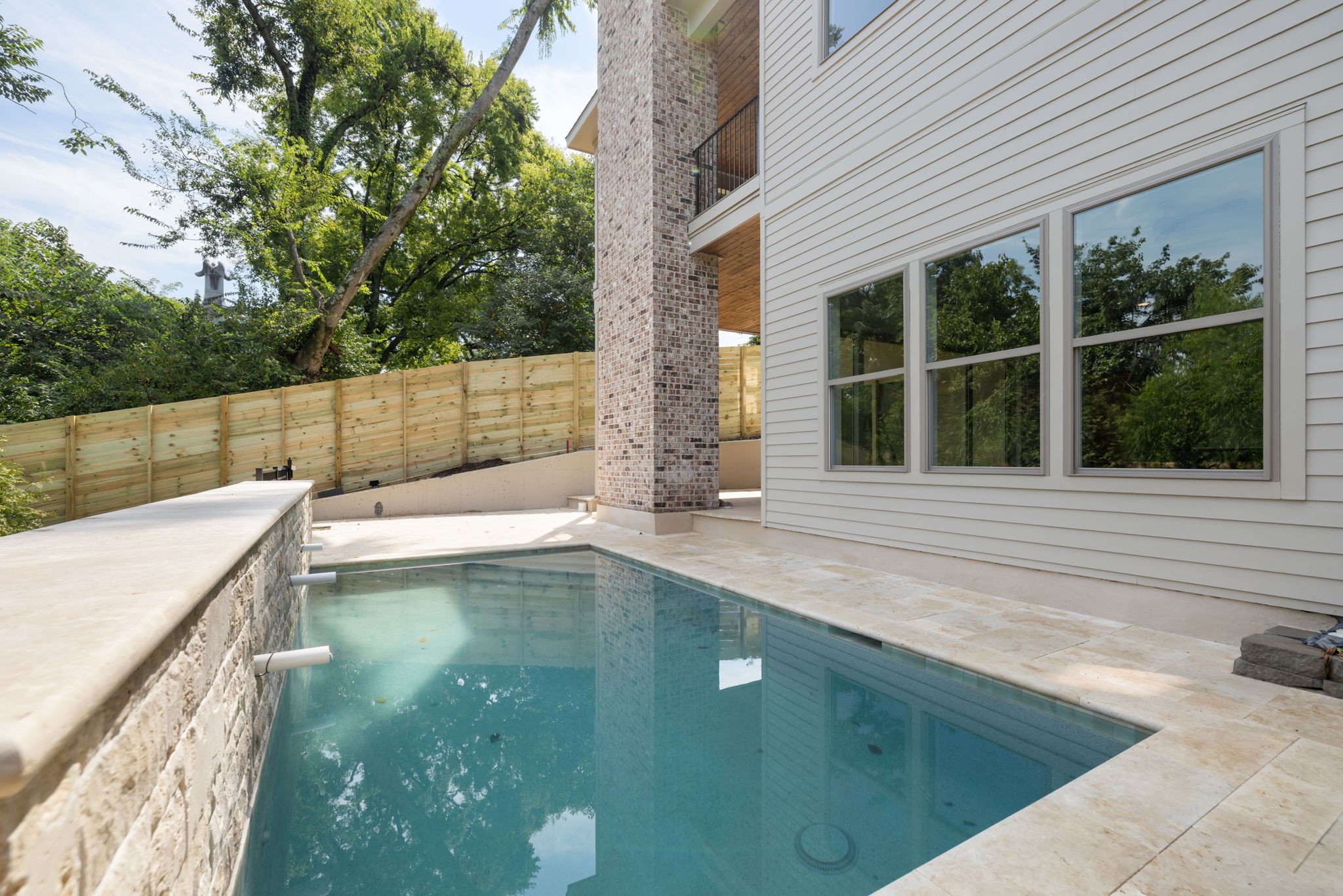 1200 Clifton Ln
