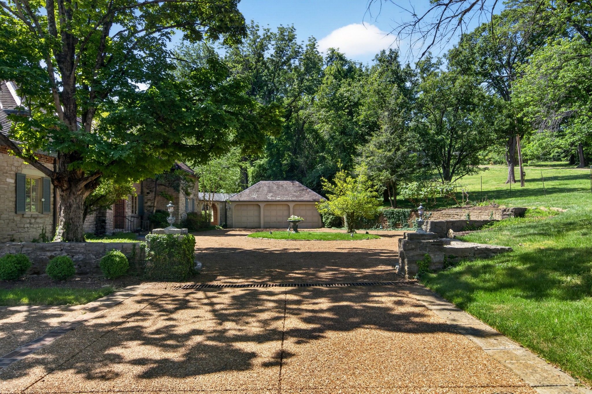 929 Tyne Blvd