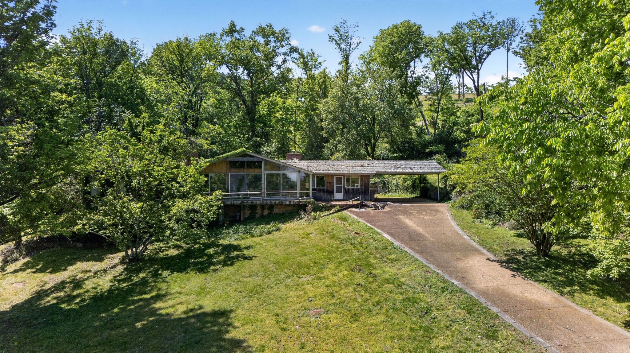 929 Tyne Blvd