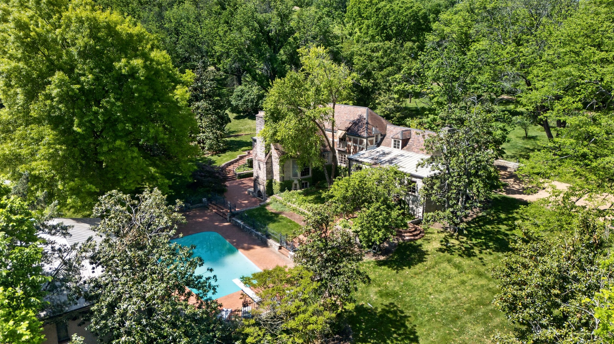 929 Tyne Blvd