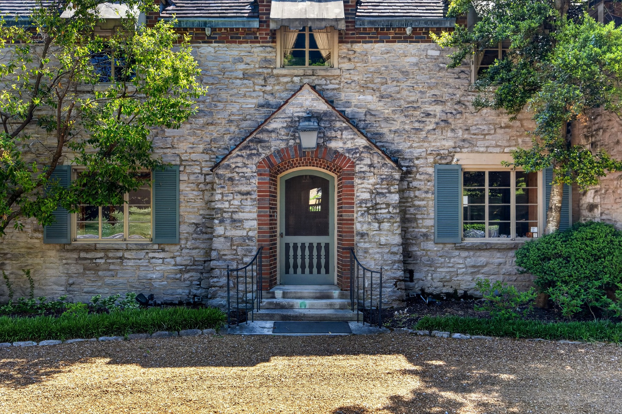 929 Tyne Blvd