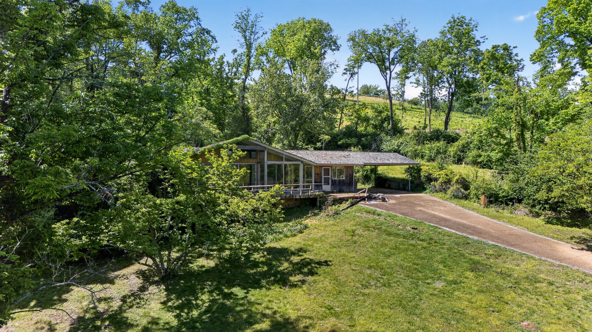 929 Tyne Blvd