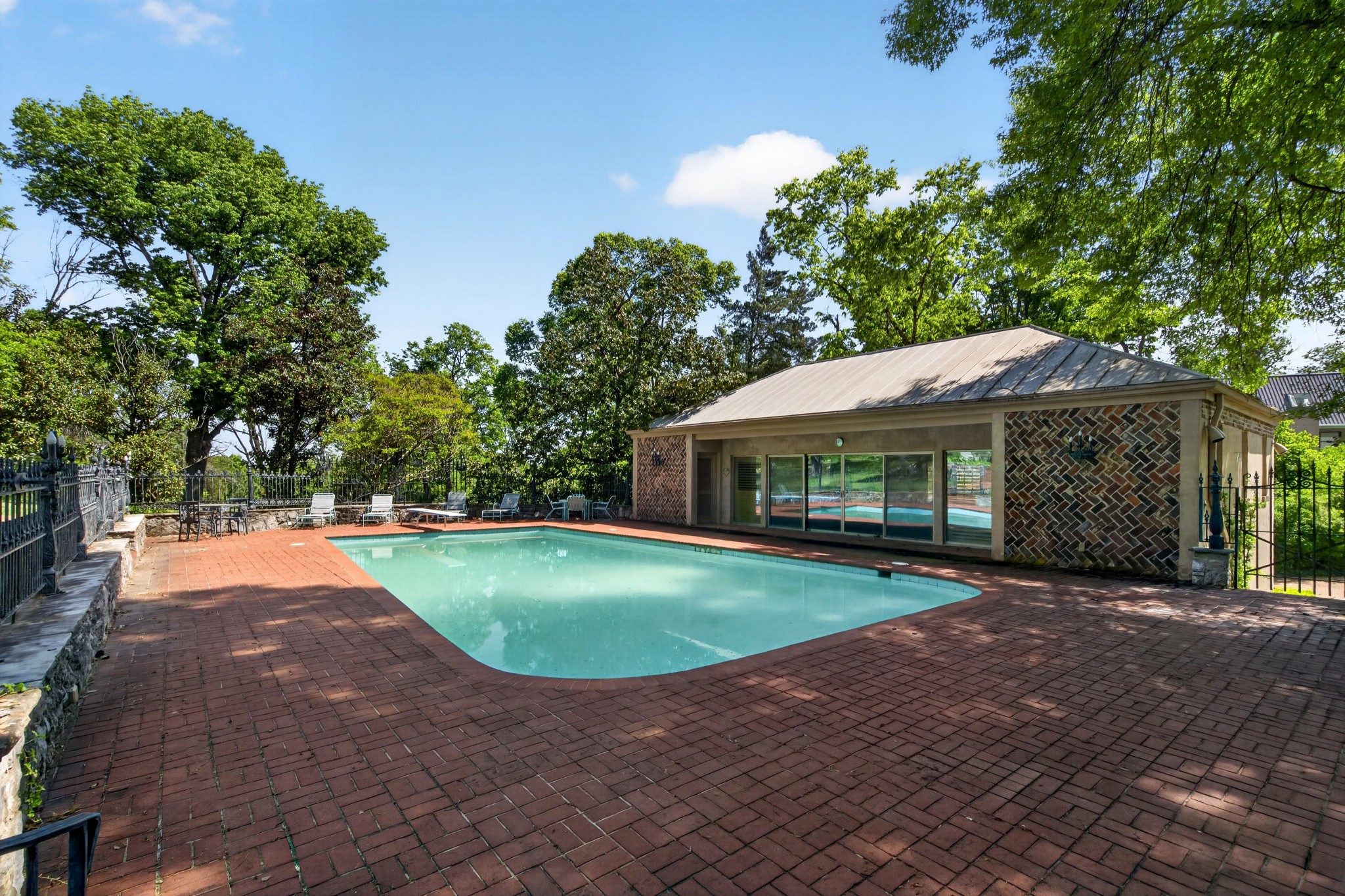 929 Tyne Blvd