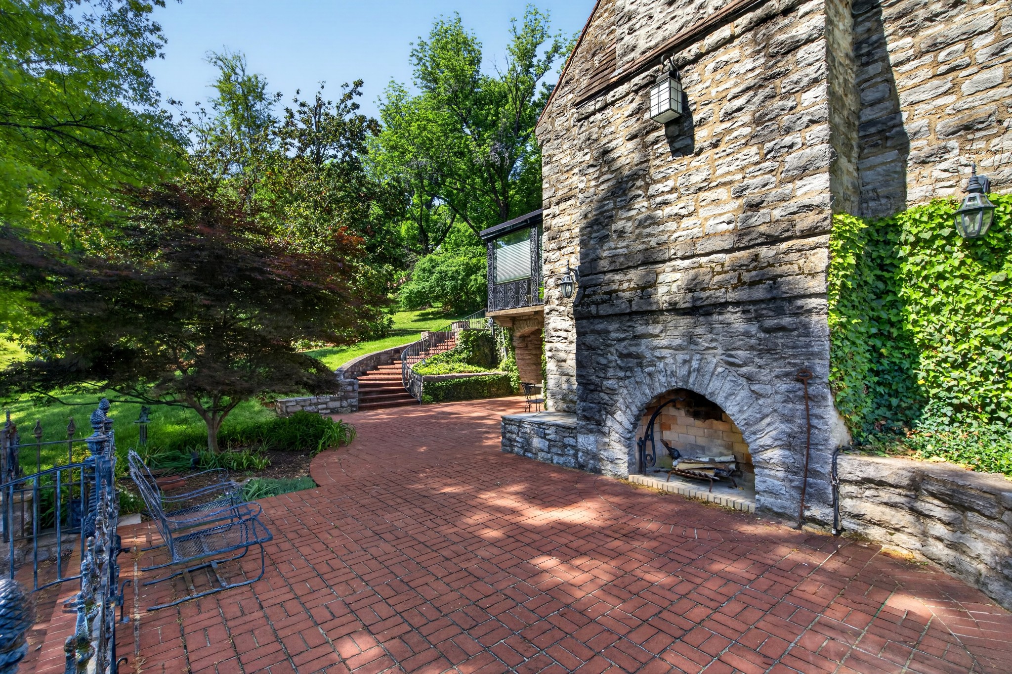 929 Tyne Blvd