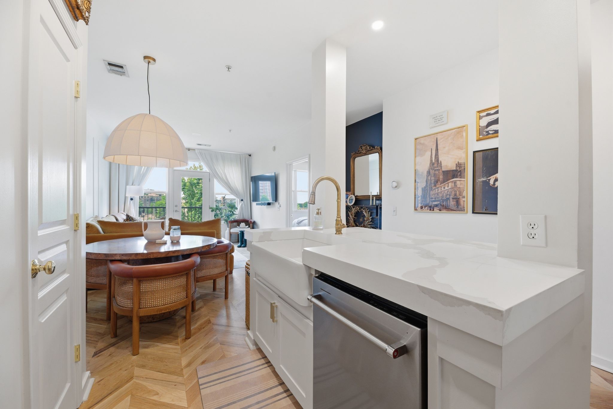 3000 Vanderbilt Pl Unit: 423